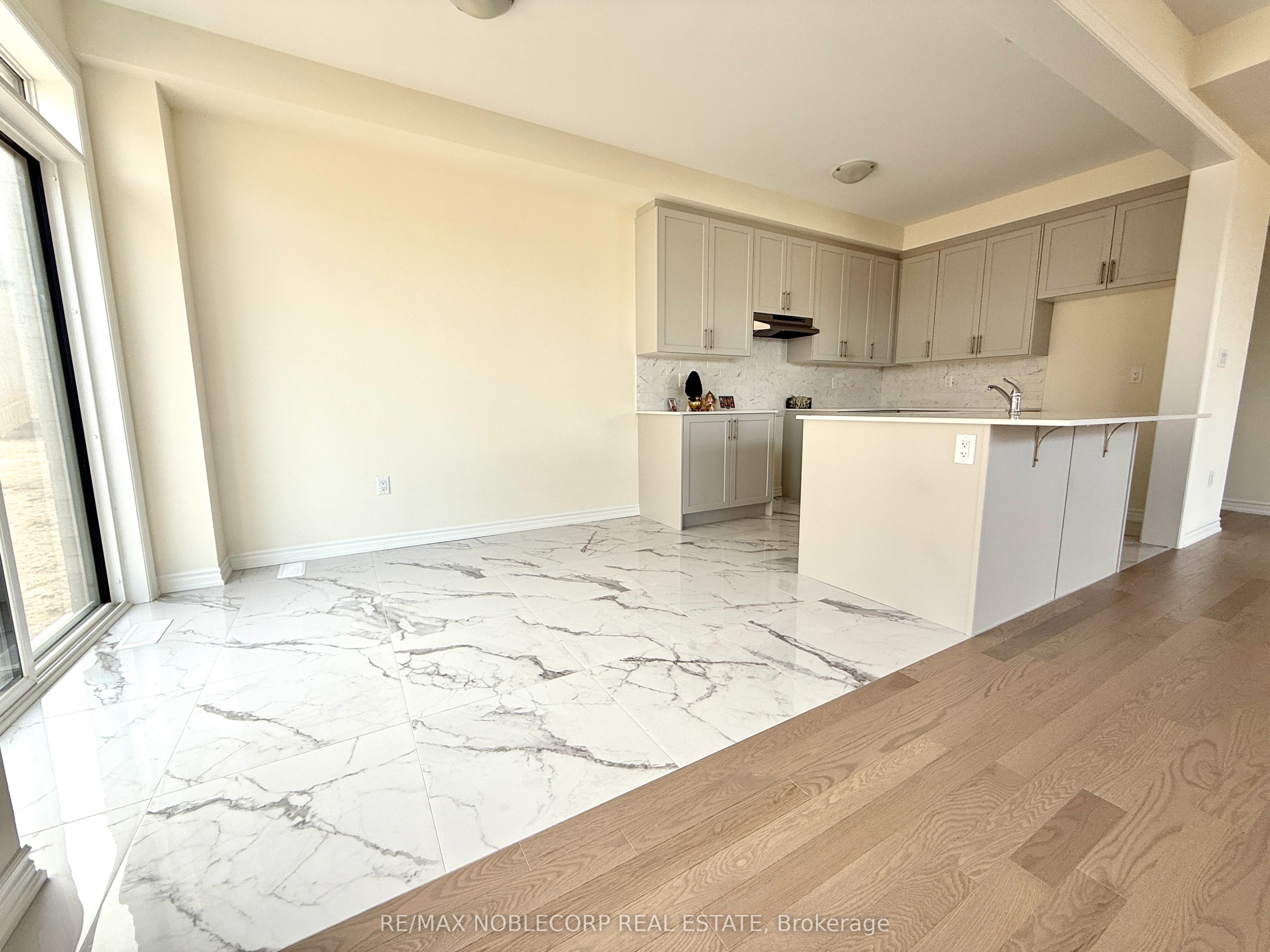 45 Arnold Circle Property Photo 6