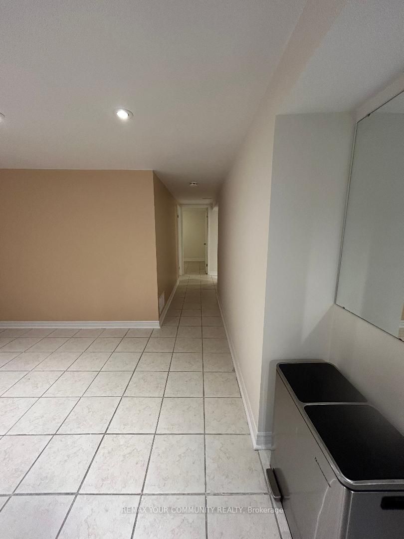 49 Lockerbie Avenue Basement Property Photo 6