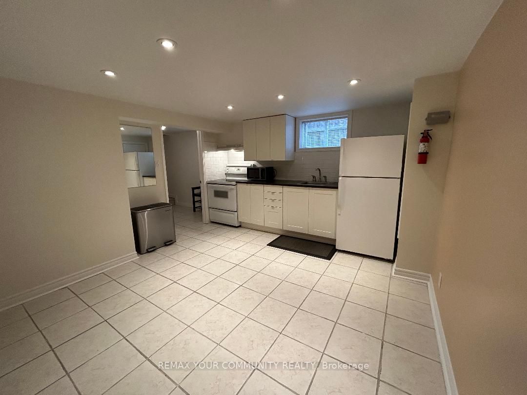 49 Lockerbie Avenue Basement Property Photo 9
