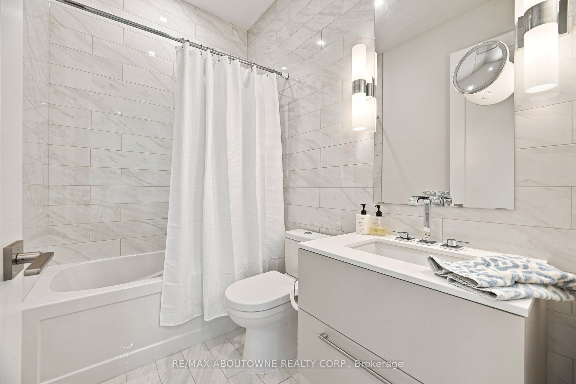 1441 Elgin Street 106 Property Photo 25