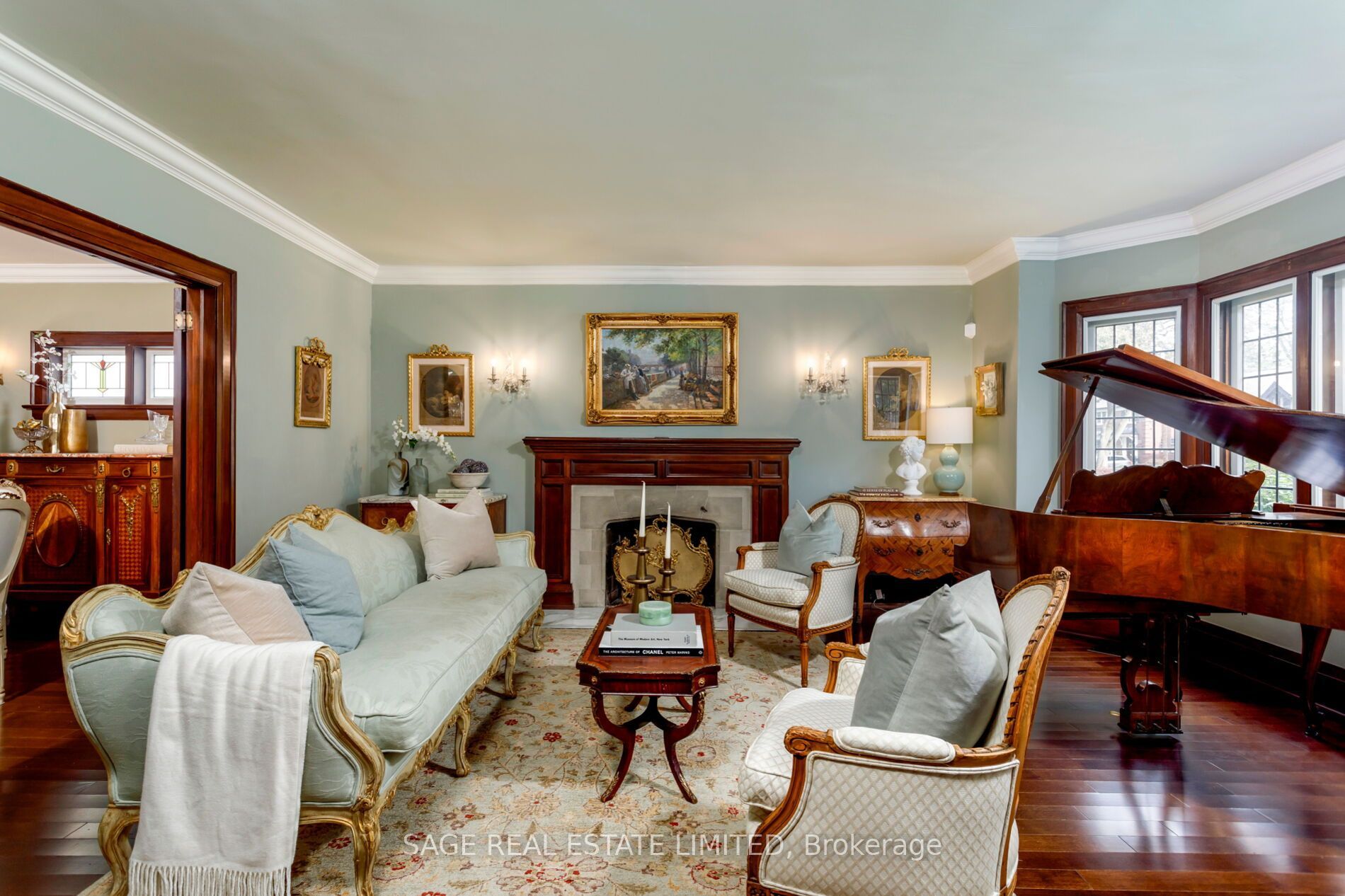 124 Brentwood Road N Property Photo 4
