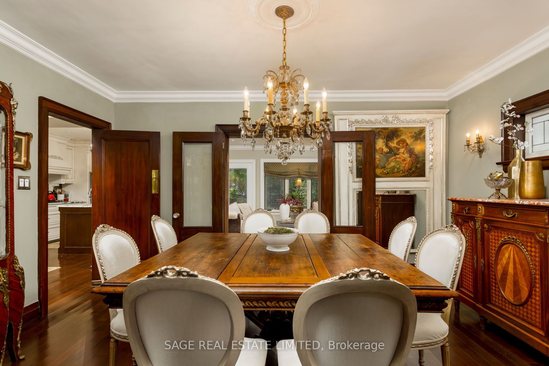 124 Brentwood Road N Property Photo 6