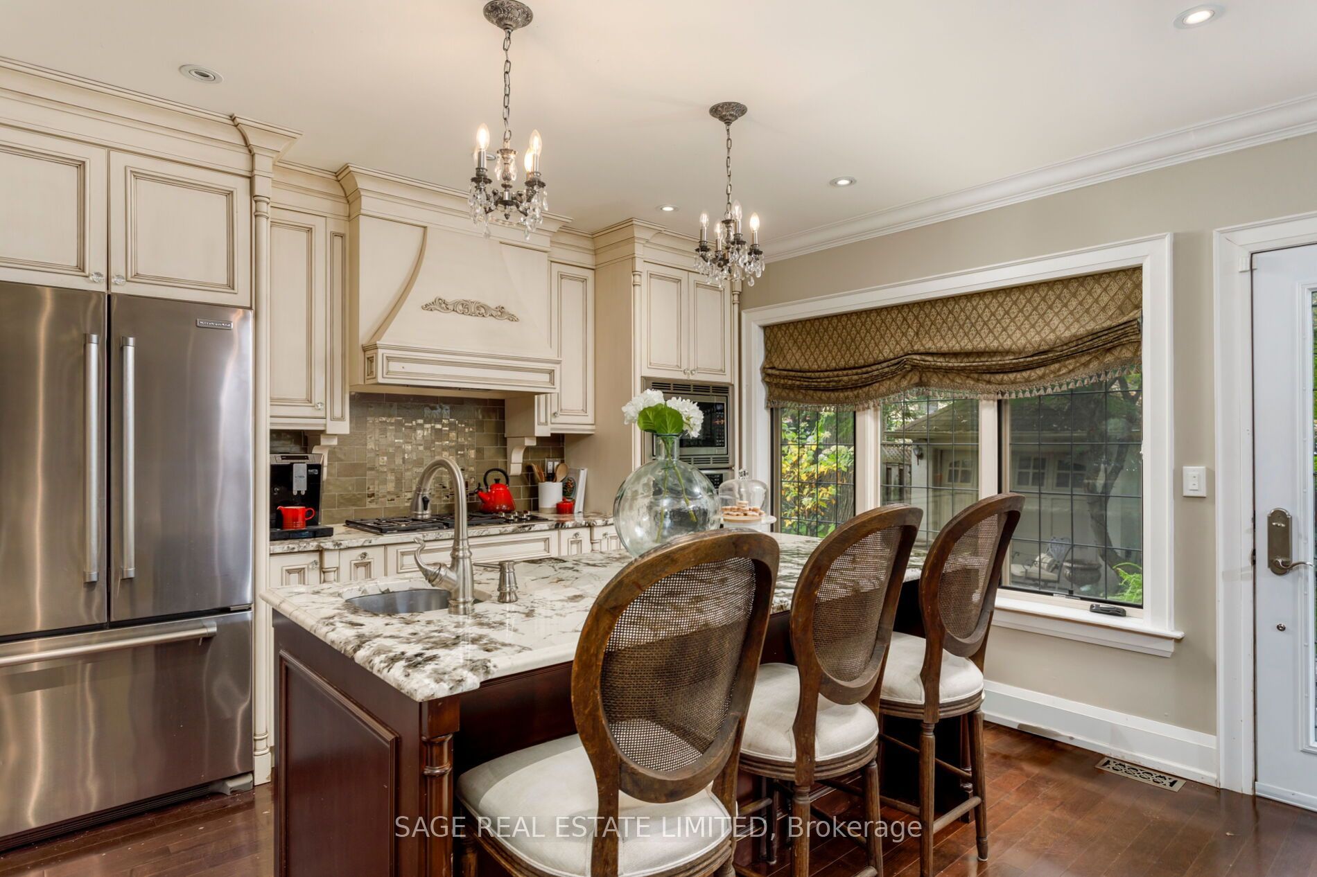124 Brentwood Road N Property Photo 11