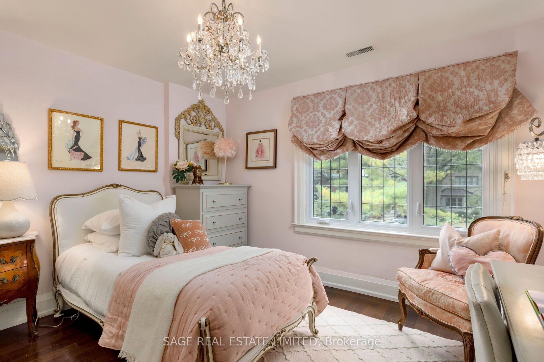 124 Brentwood Road N Property Photo 23