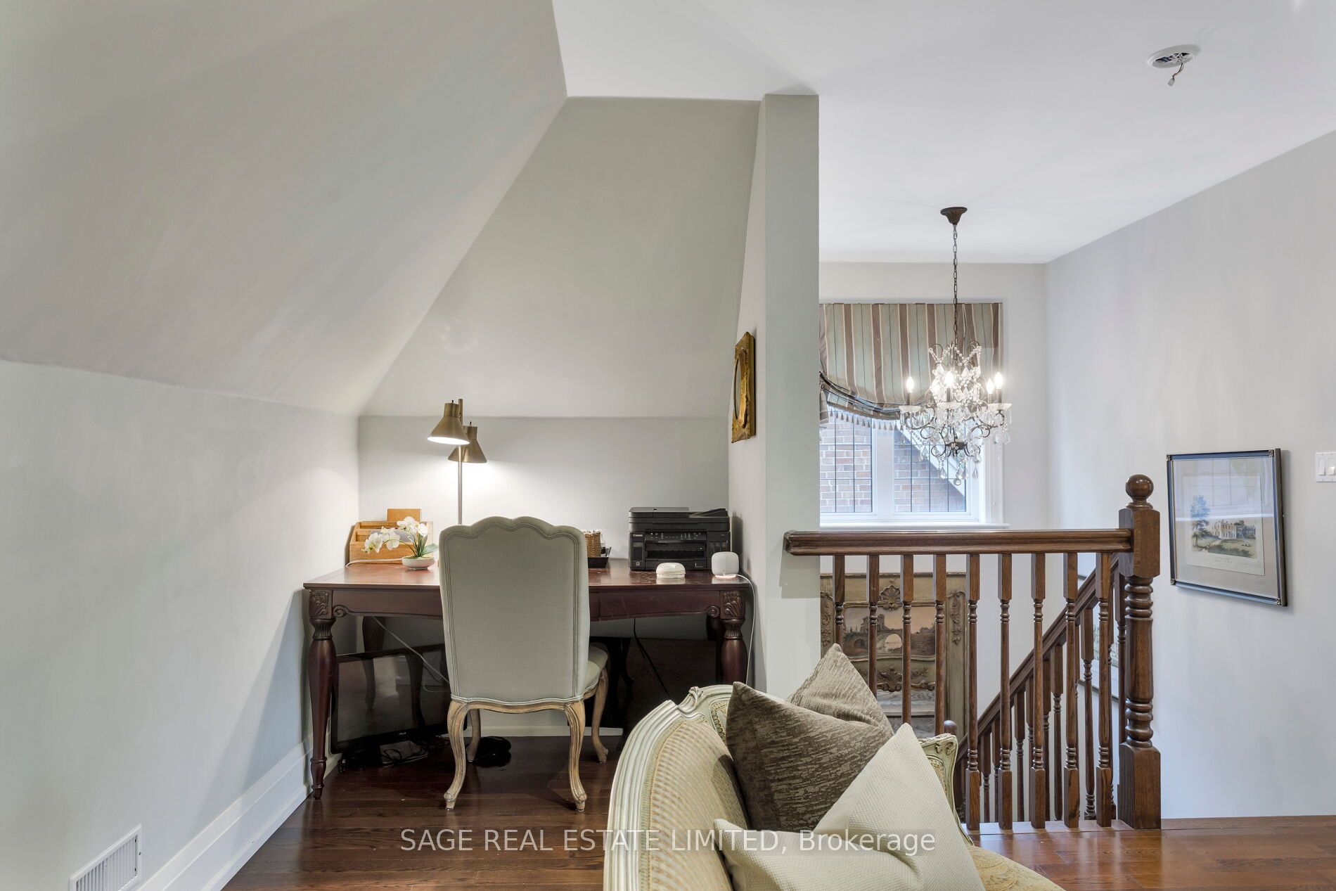 124 Brentwood Road N Property Photo 37