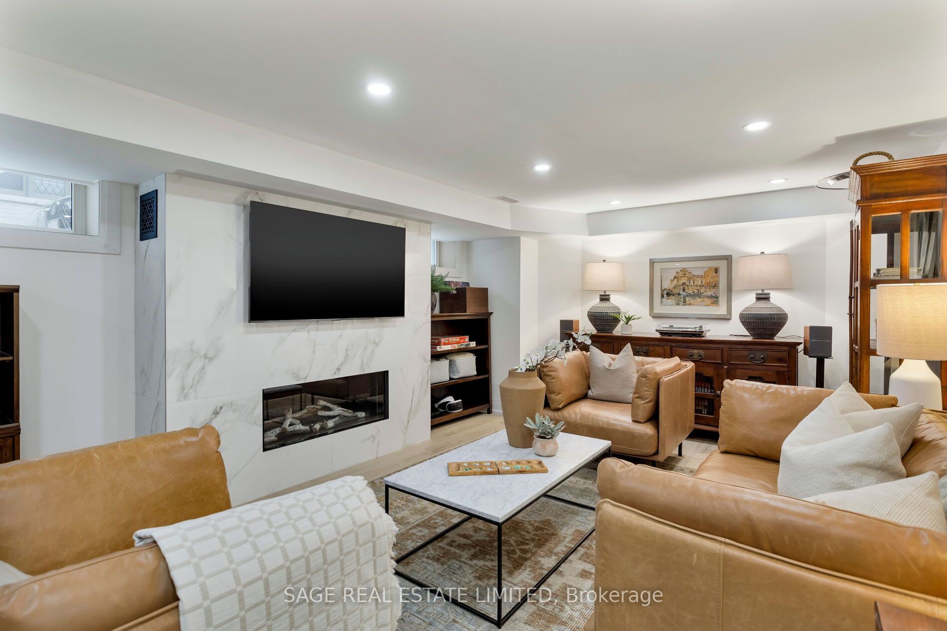 124 Brentwood Road N Property Photo 42