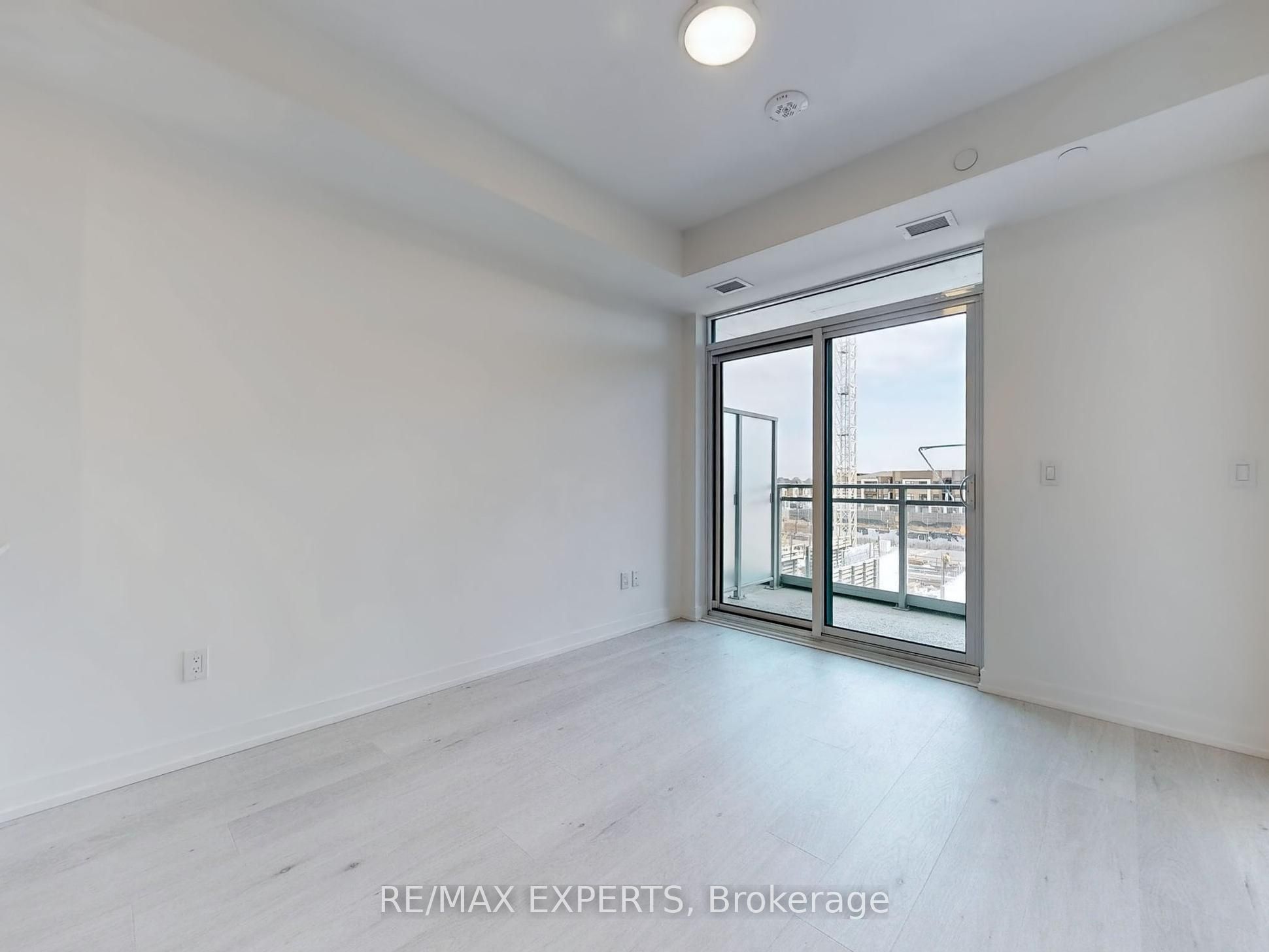 2501 Saw Whet Boulevard E 319 Property Photo 8