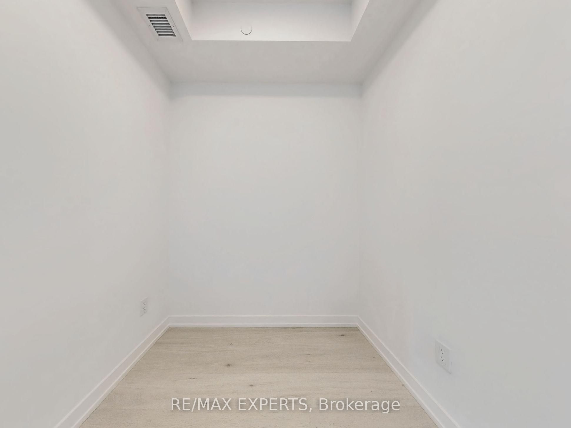 2501 Saw Whet Boulevard E 319 Property Photo 9