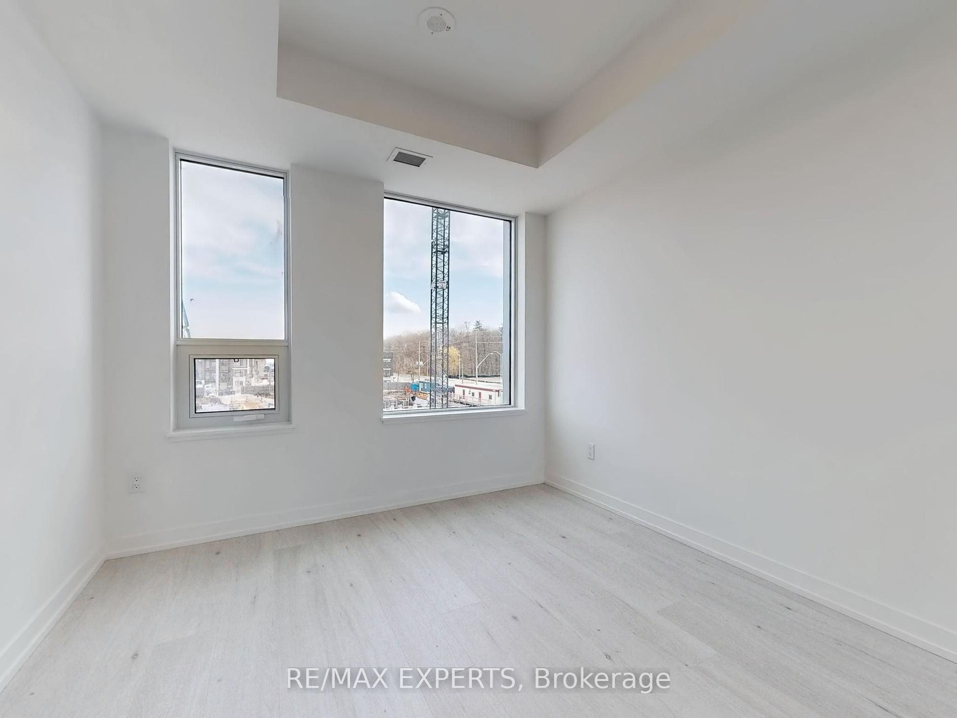 2501 Saw Whet Boulevard E 319 Property Photo 11