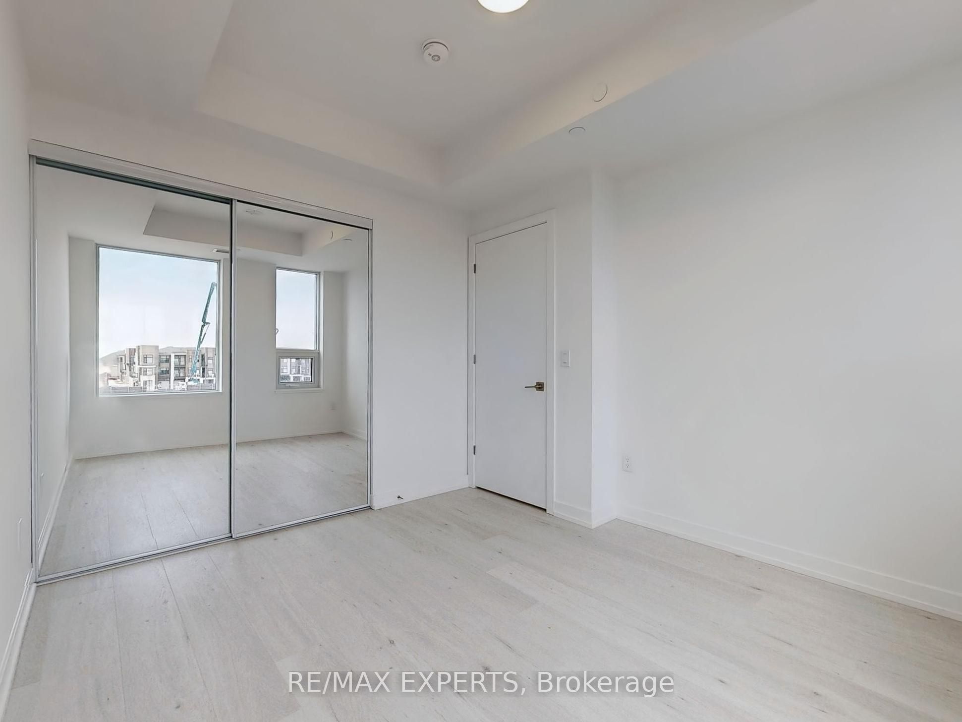 2501 Saw Whet Boulevard E 319 Property Photo 12