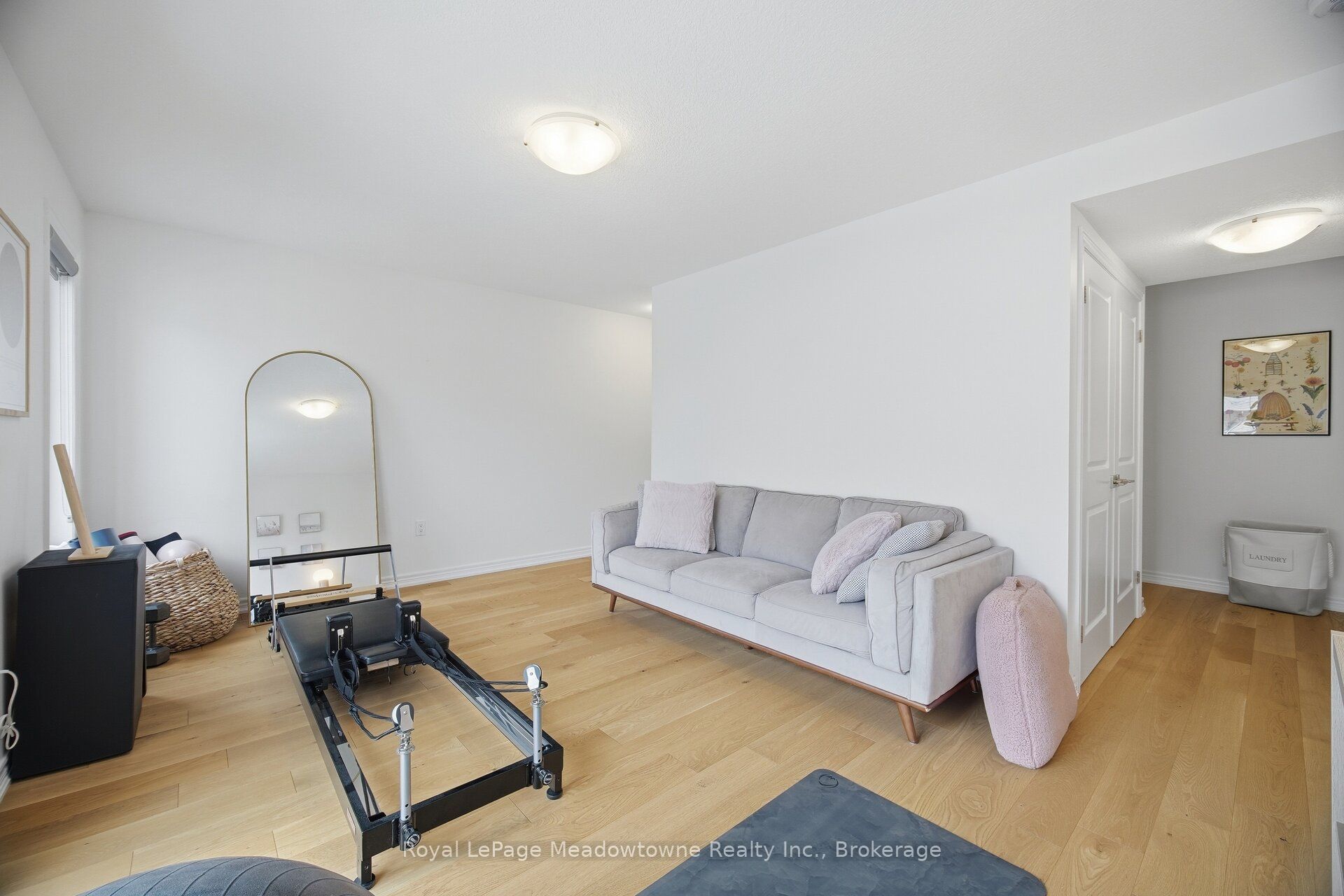 445 Ontario Street S 55 Property Photo 21