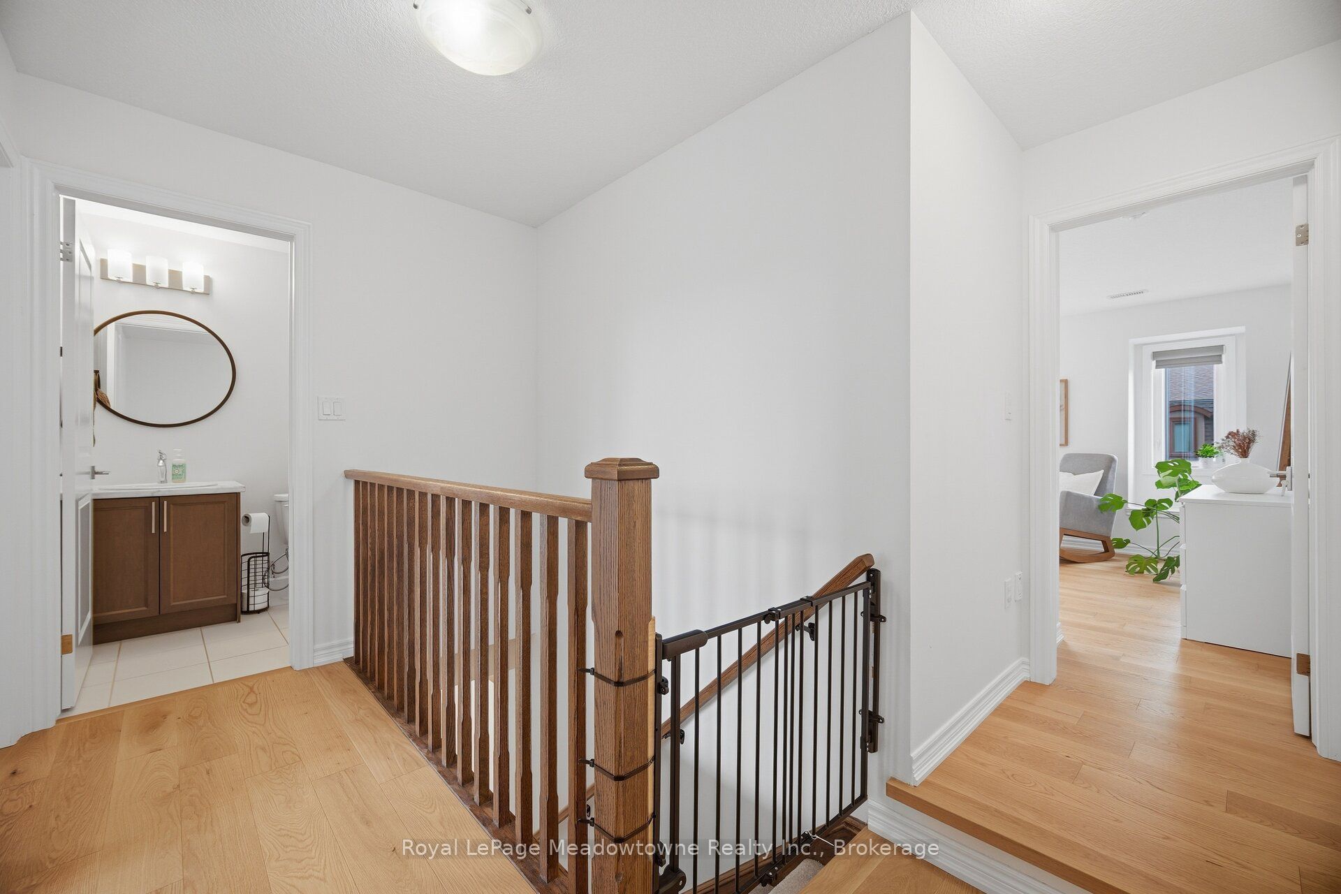 445 Ontario Street S 55 Property Photo 25