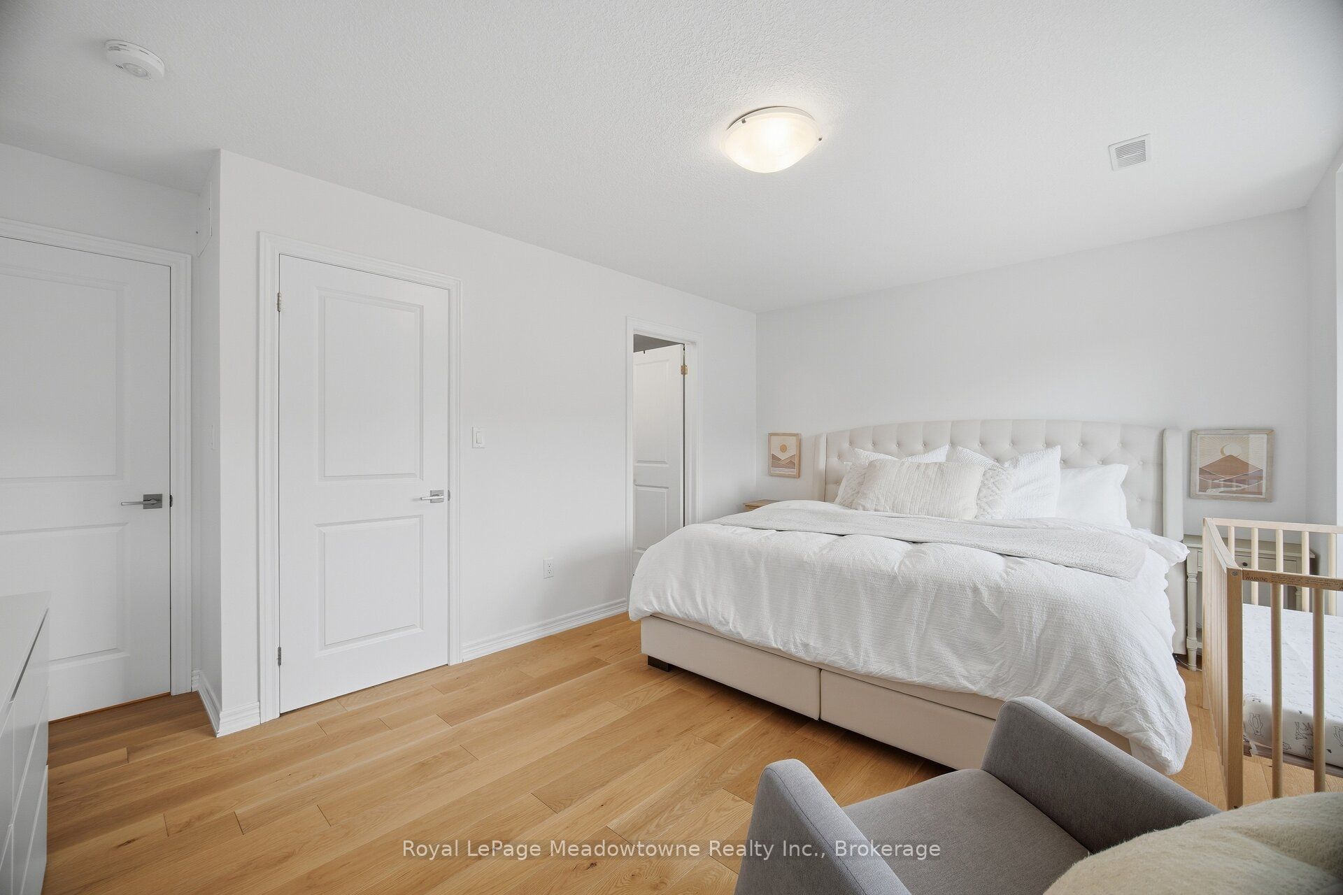 445 Ontario Street S 55 Property Photo 28