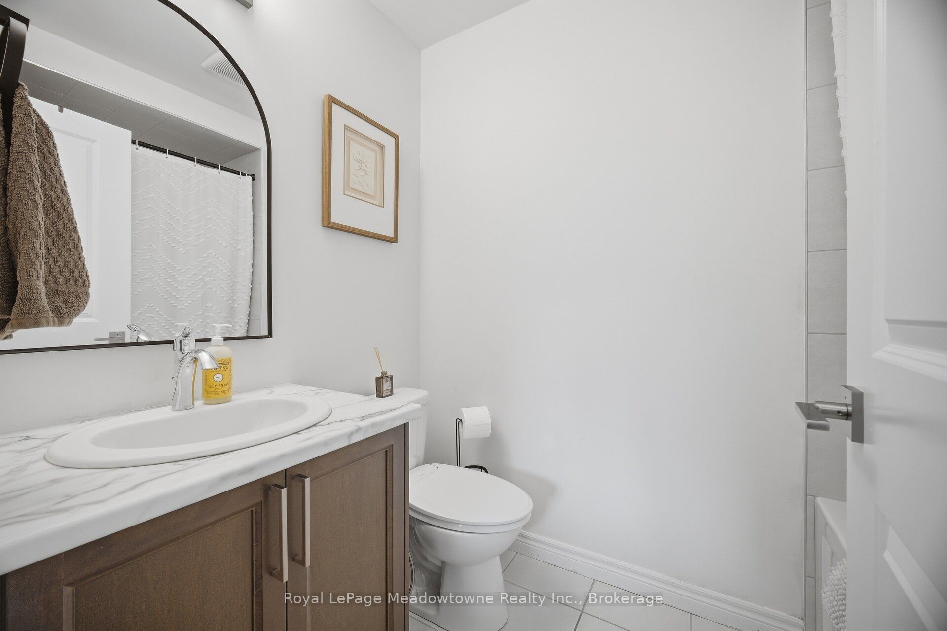 445 Ontario Street S 55 Property Photo 29