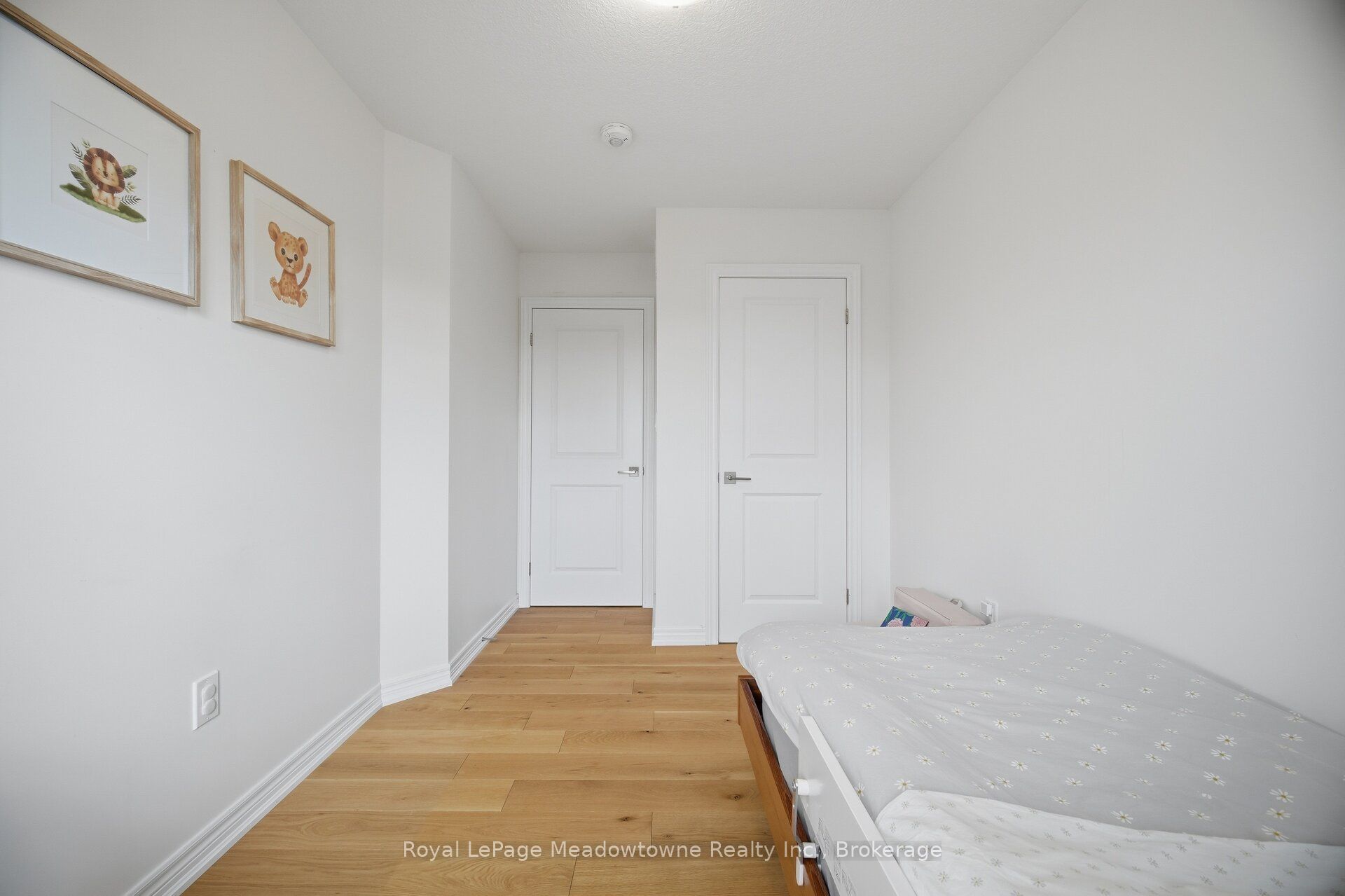 445 Ontario Street S 55 Property Photo 32