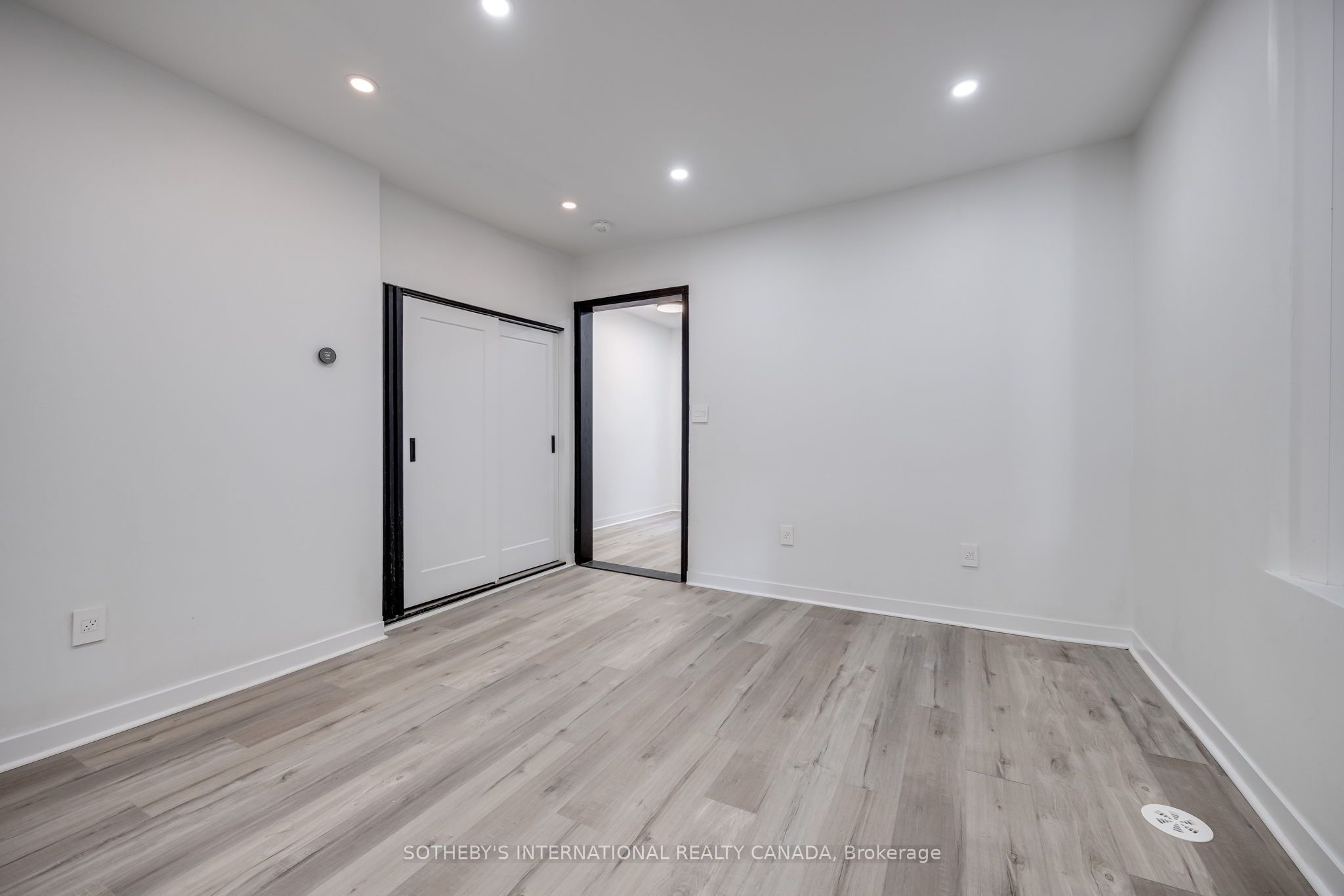 120 Glenlake Avenue Main Property Photo 7