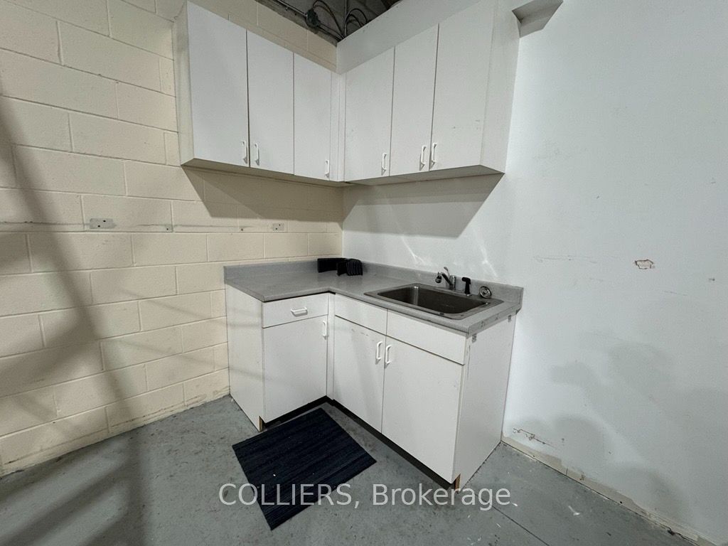 400 Matheson Boulevard 7 Property Photo 5
