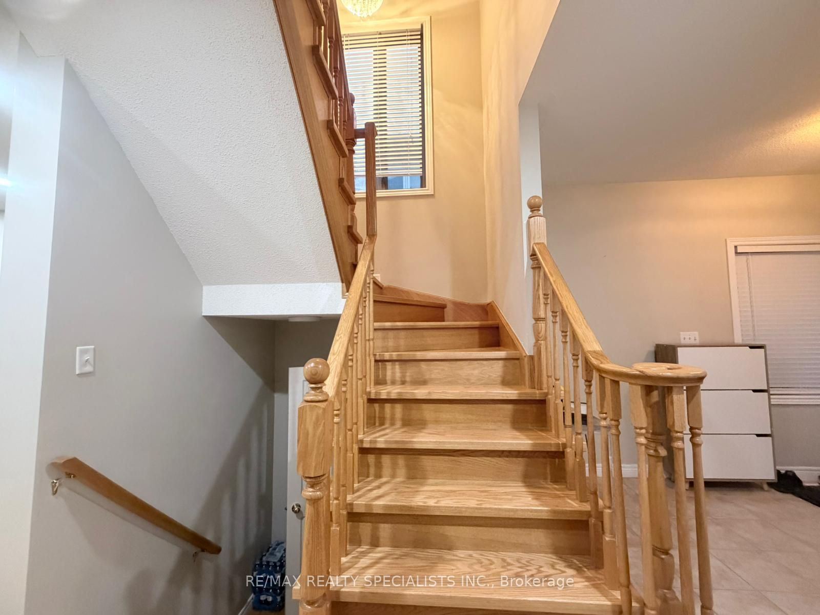 14 Viceroy Crescent Property Photo 3