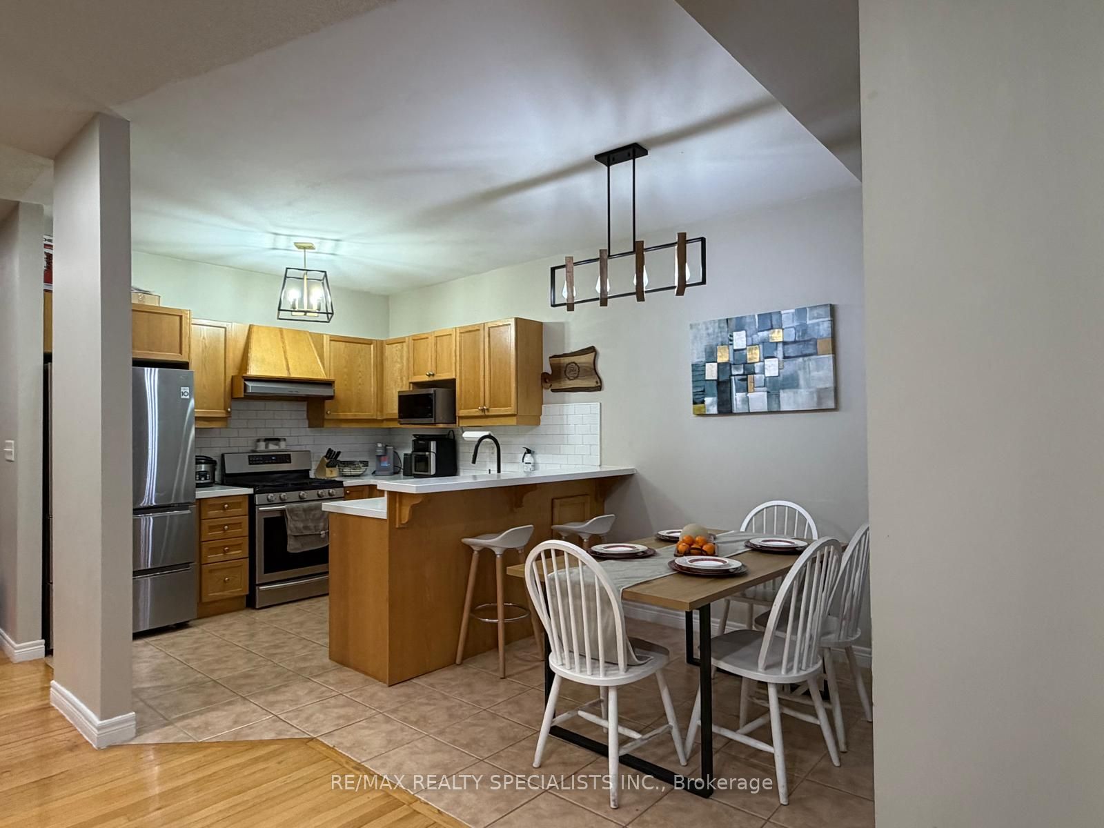 14 Viceroy Crescent Property Photo 6