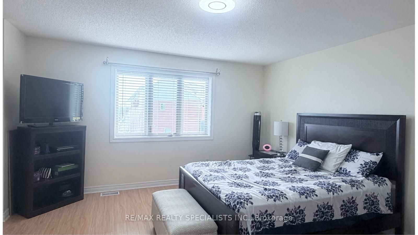 14 Viceroy Crescent Property Photo 7