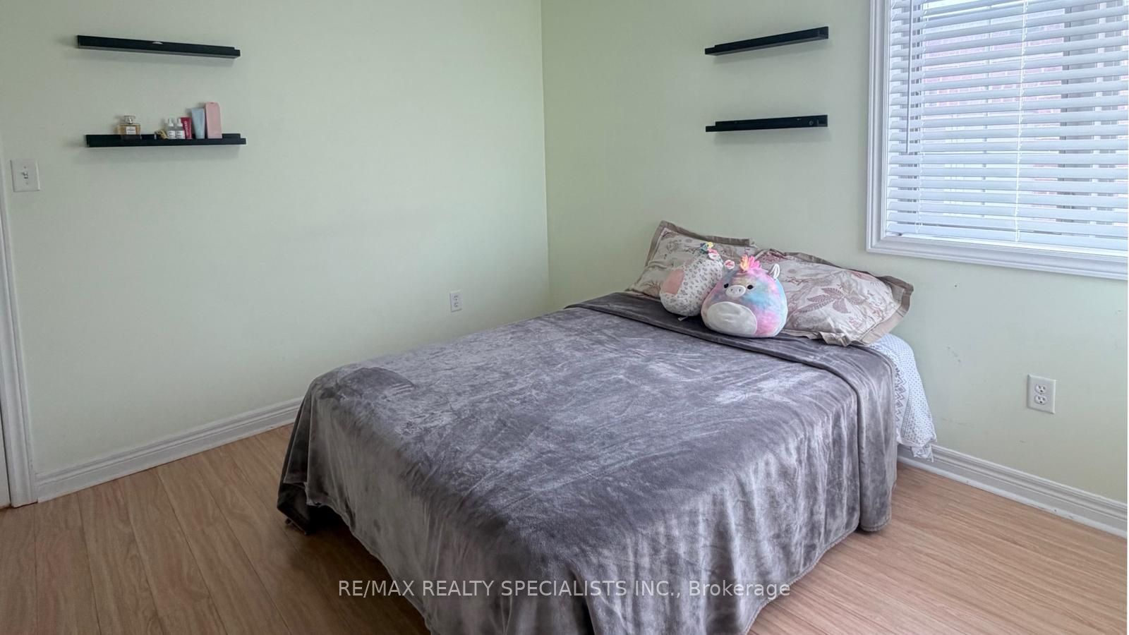 14 Viceroy Crescent Property Photo 12
