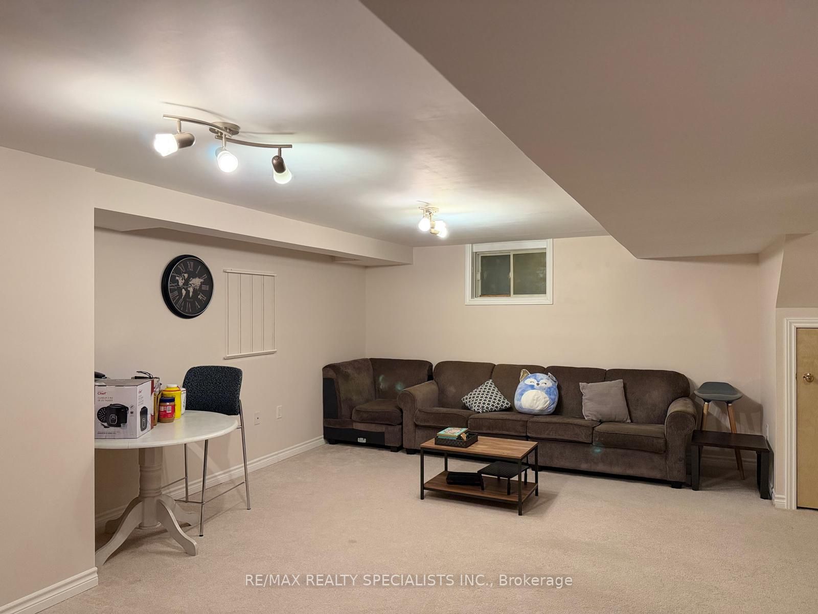14 Viceroy Crescent Property Photo 14