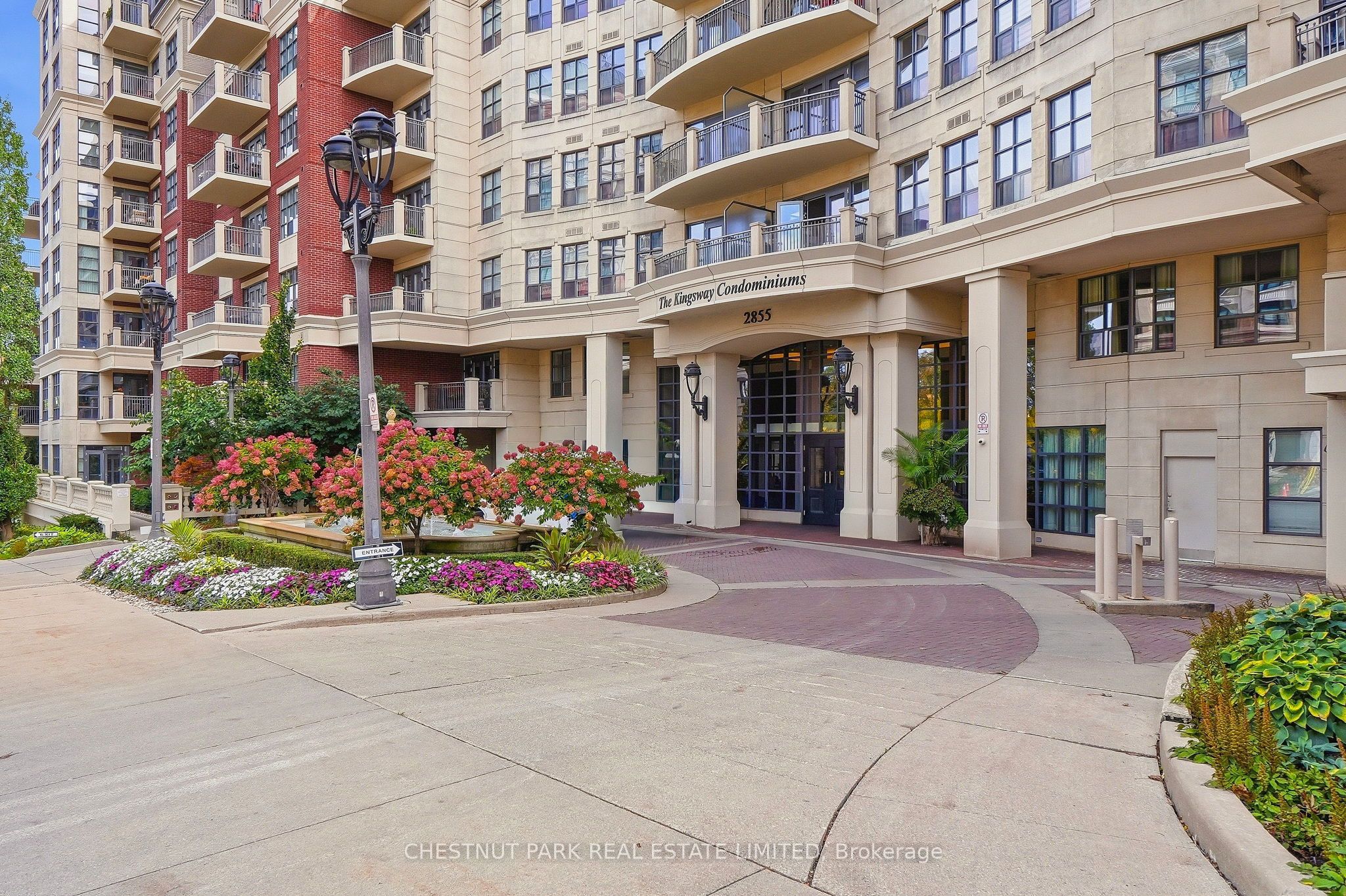 2855 Bloor Street W 305 Property Photo 1