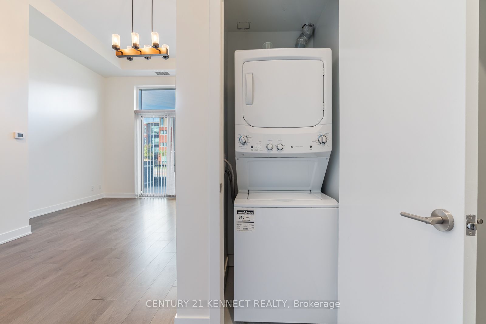 180 Veterans Drive 101 Property Photo 21