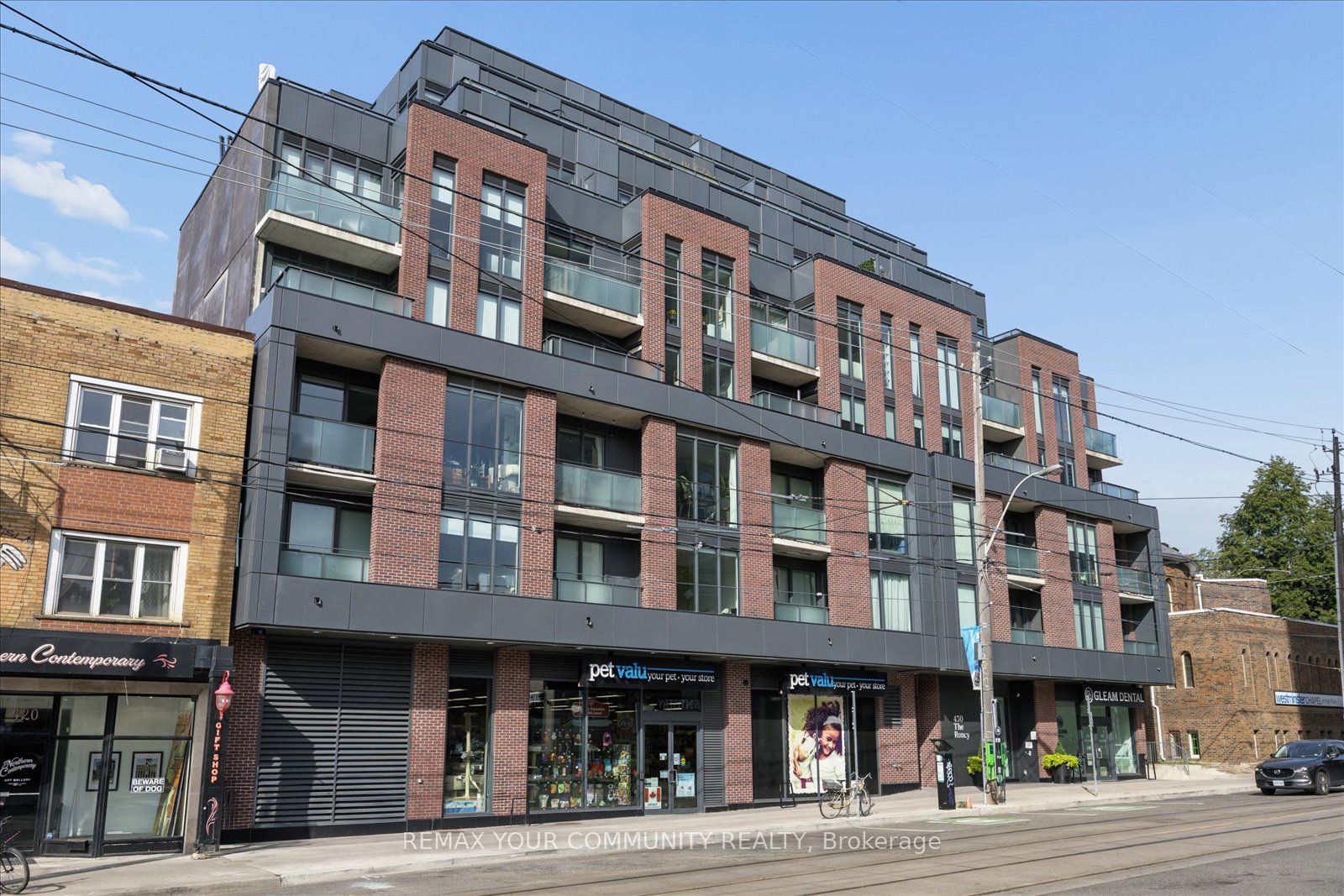 430 Roncesvalles Avenue Property Photo 1