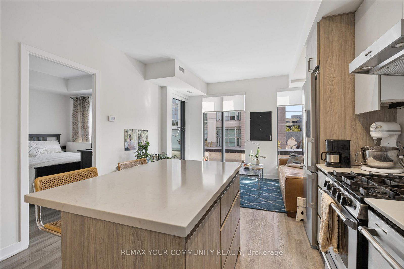 430 Roncesvalles Avenue 404 Property Photo 7
