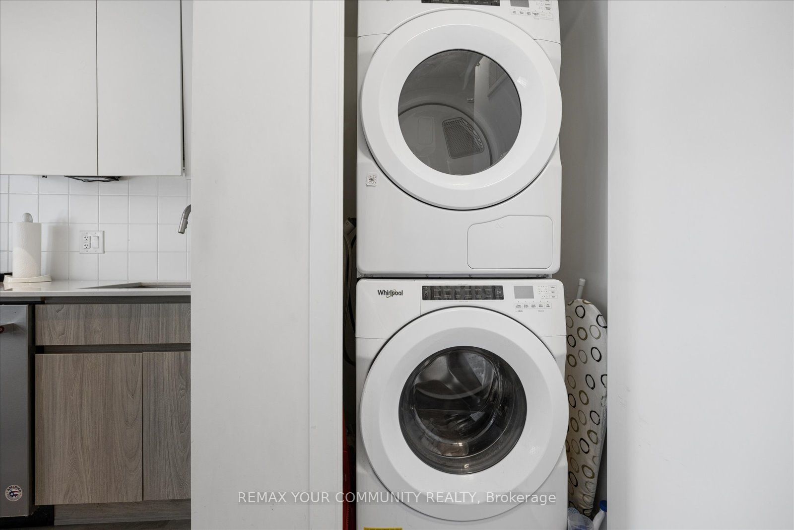 430 Roncesvalles Avenue 404 Property Photo 15