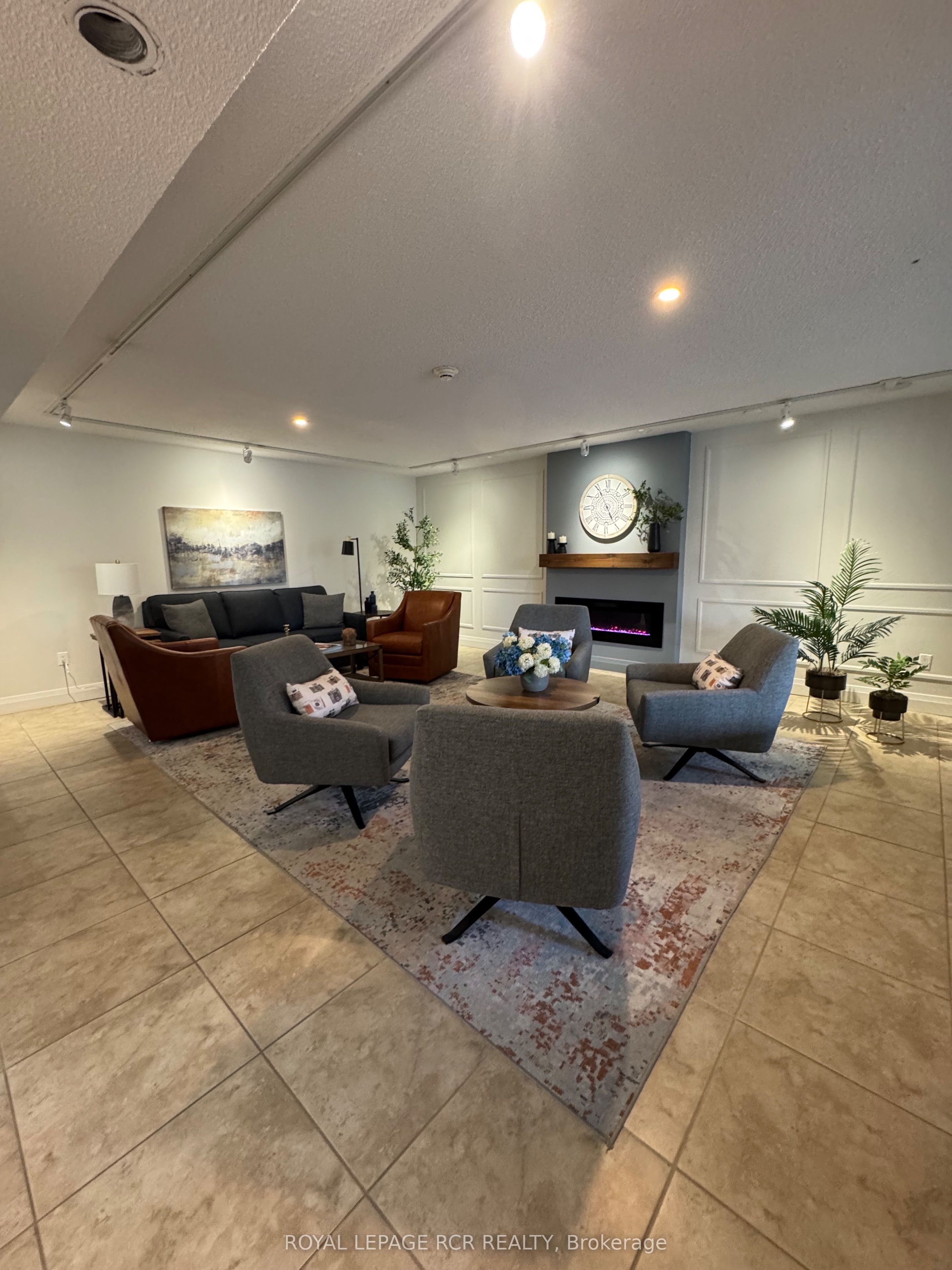8 Fead Street 300 Property Photo 4