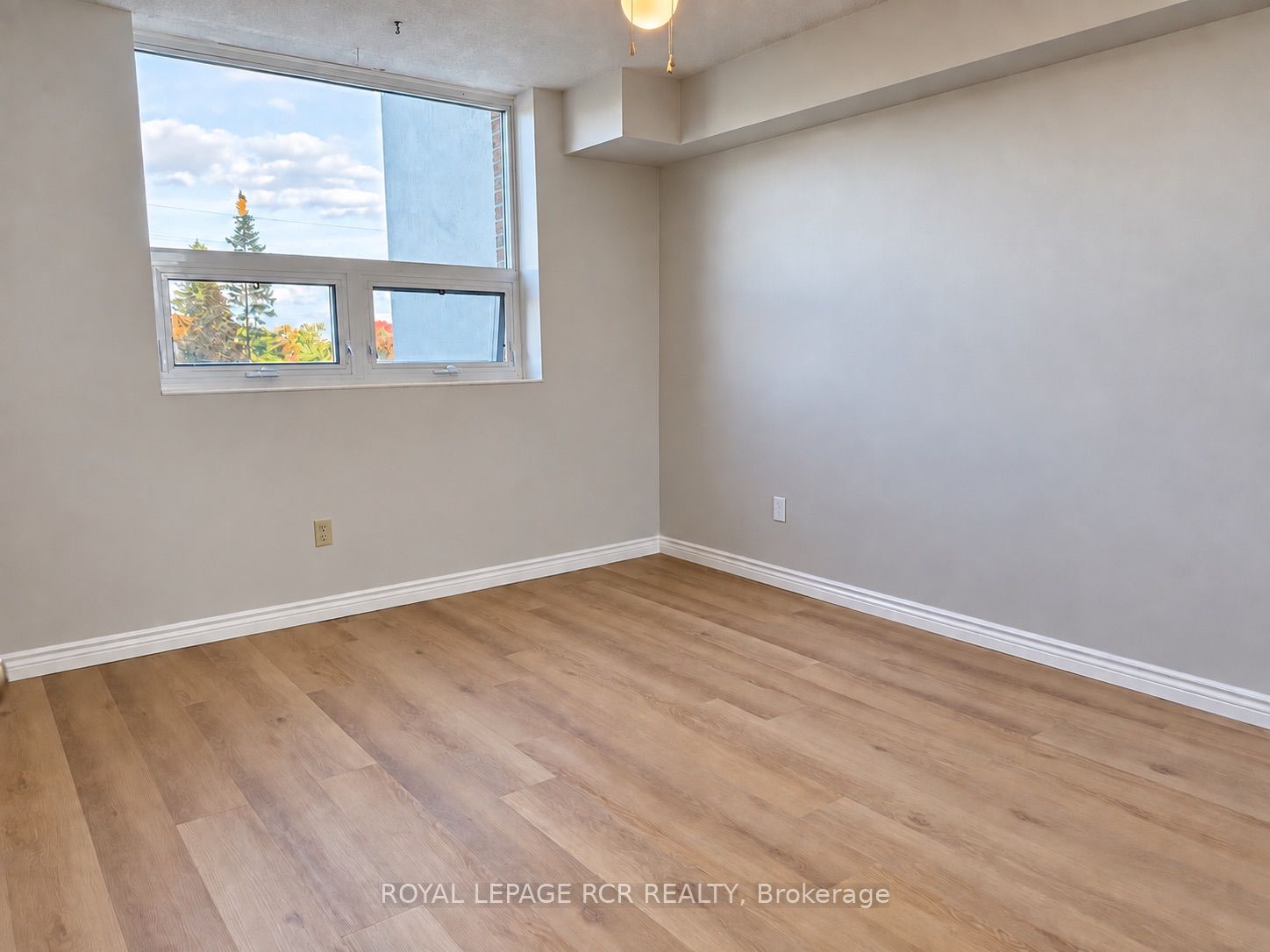 8 Fead Street 300 Property Photo 13