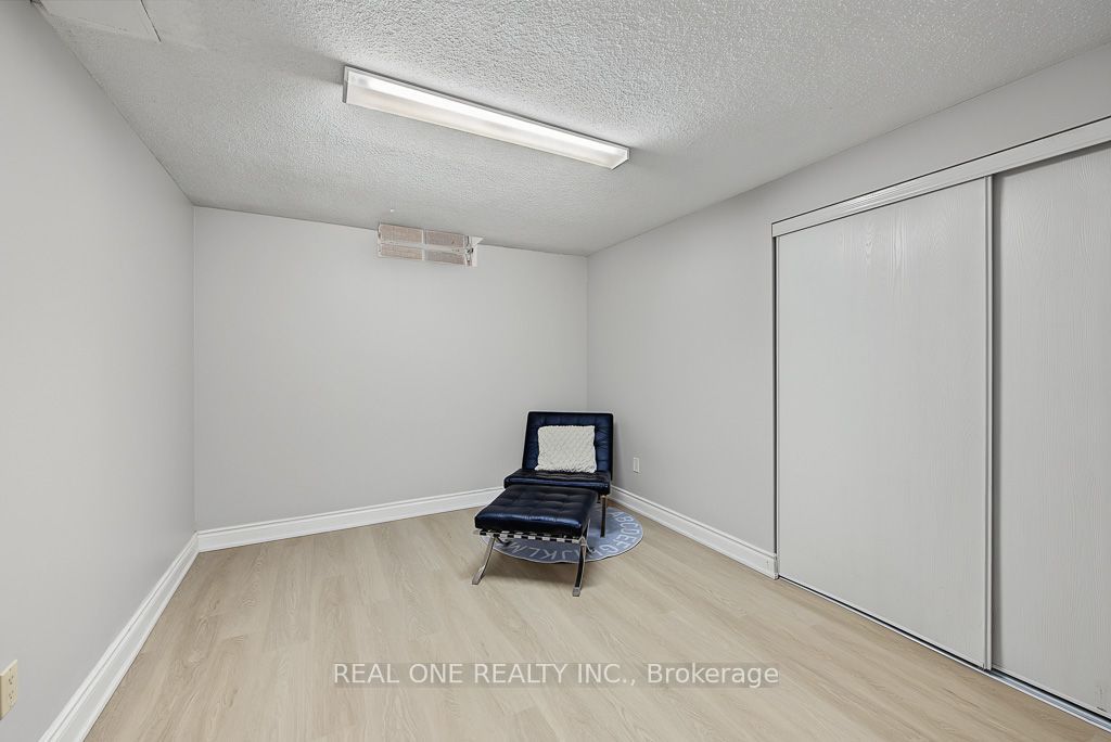 476 Bud Gregory Boulevard Property Photo 35