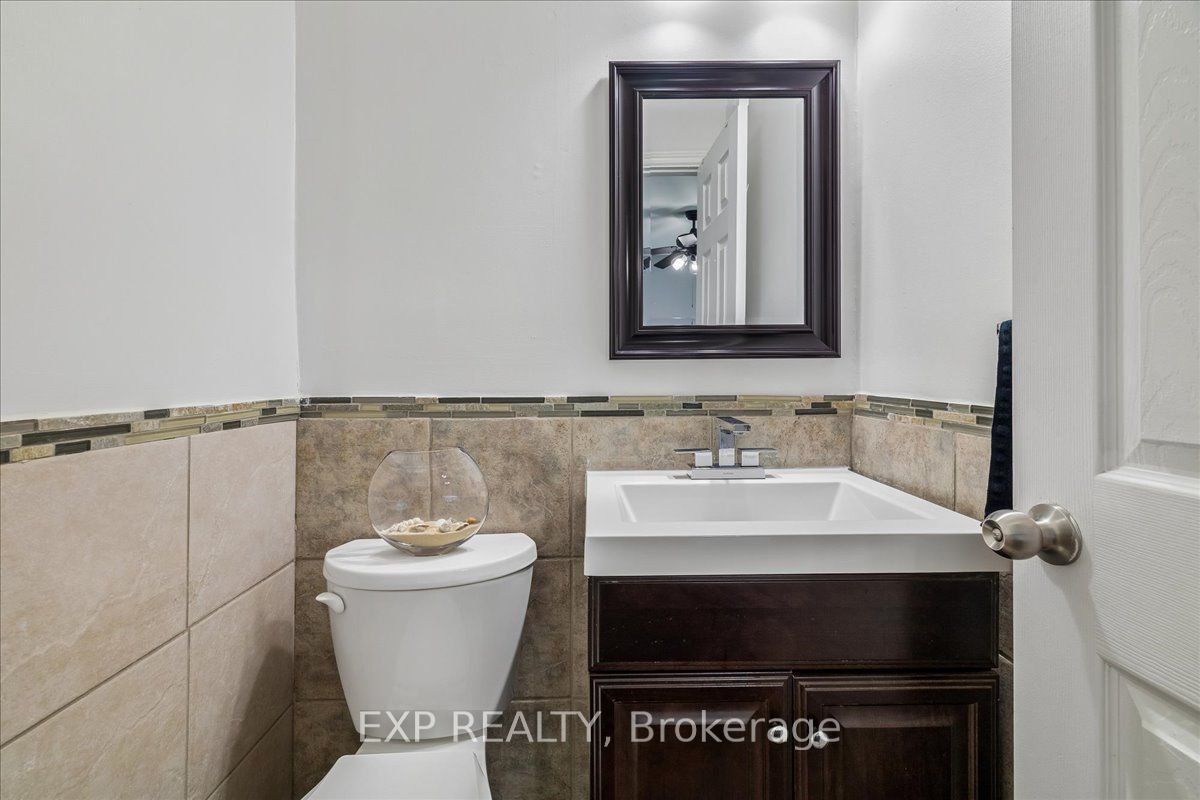 371 Bronte Street S 52 Property Photo 19