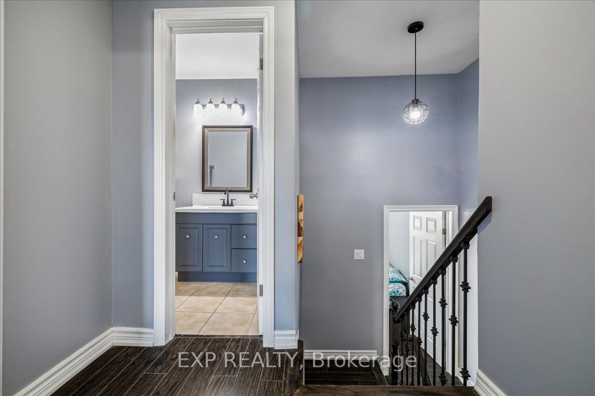 371 Bronte Street S 52 Property Photo 20