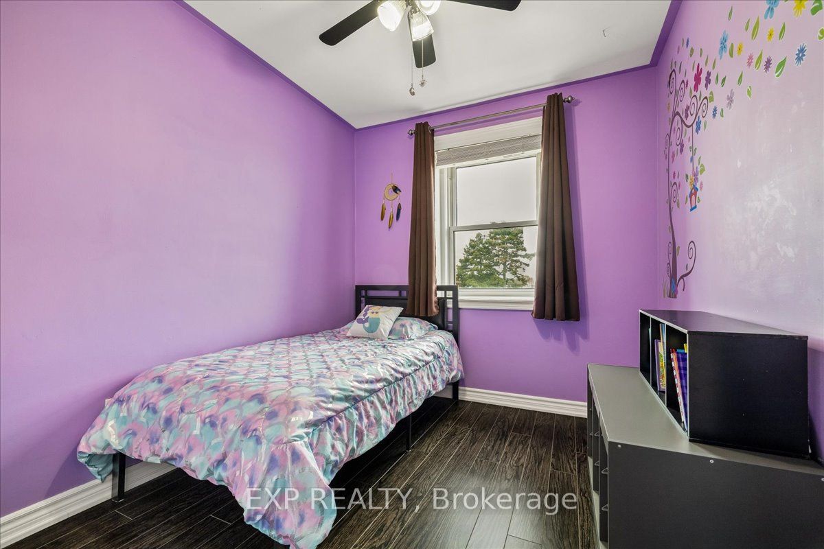 371 Bronte Street S 52 Property Photo 23