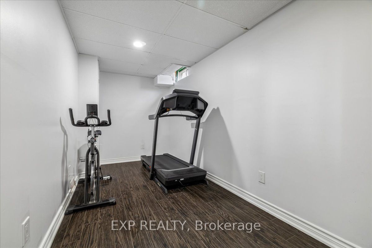 371 Bronte Street S 52 Property Photo 26