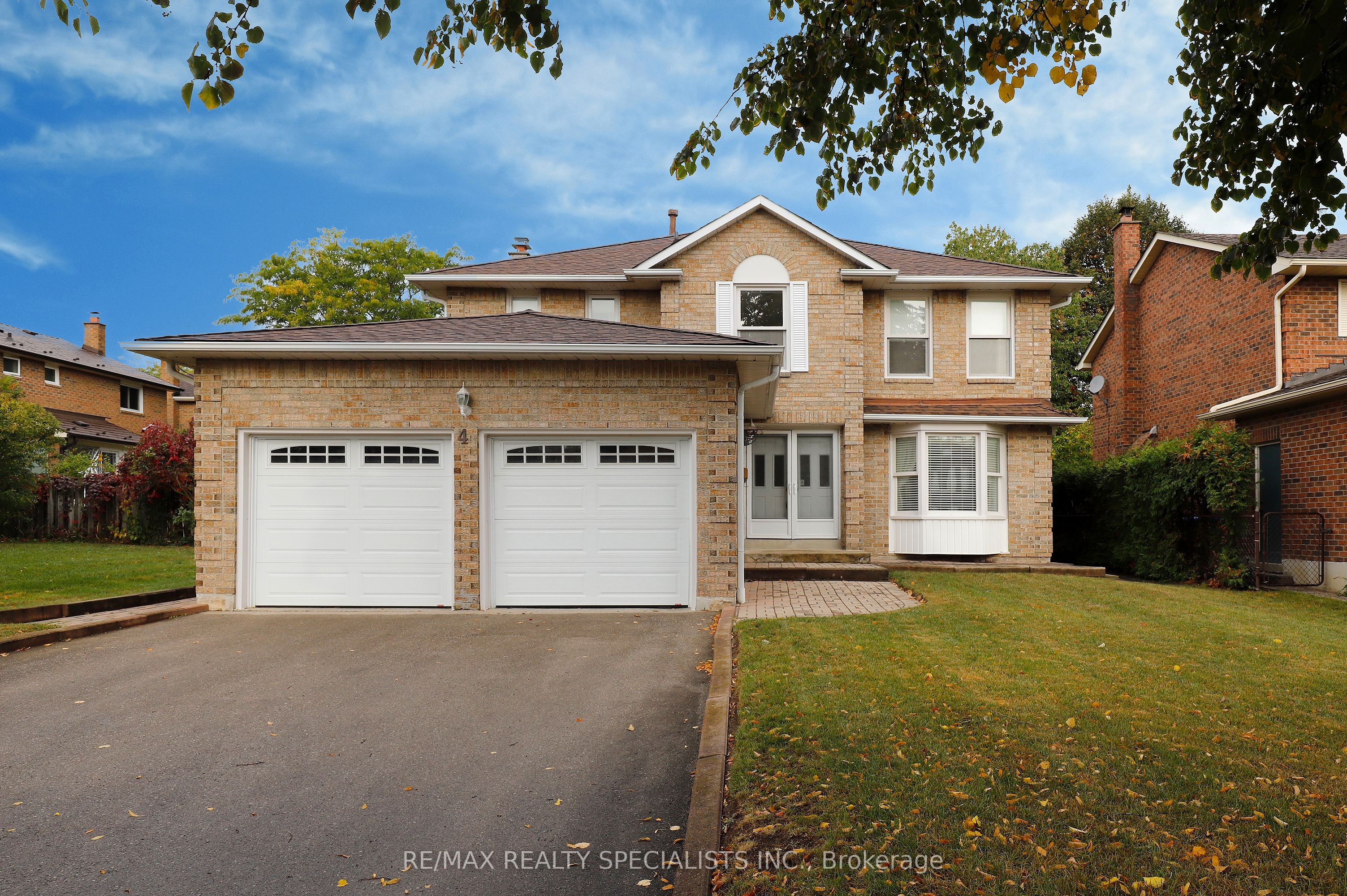 4 Mowat Court Property Photo 1