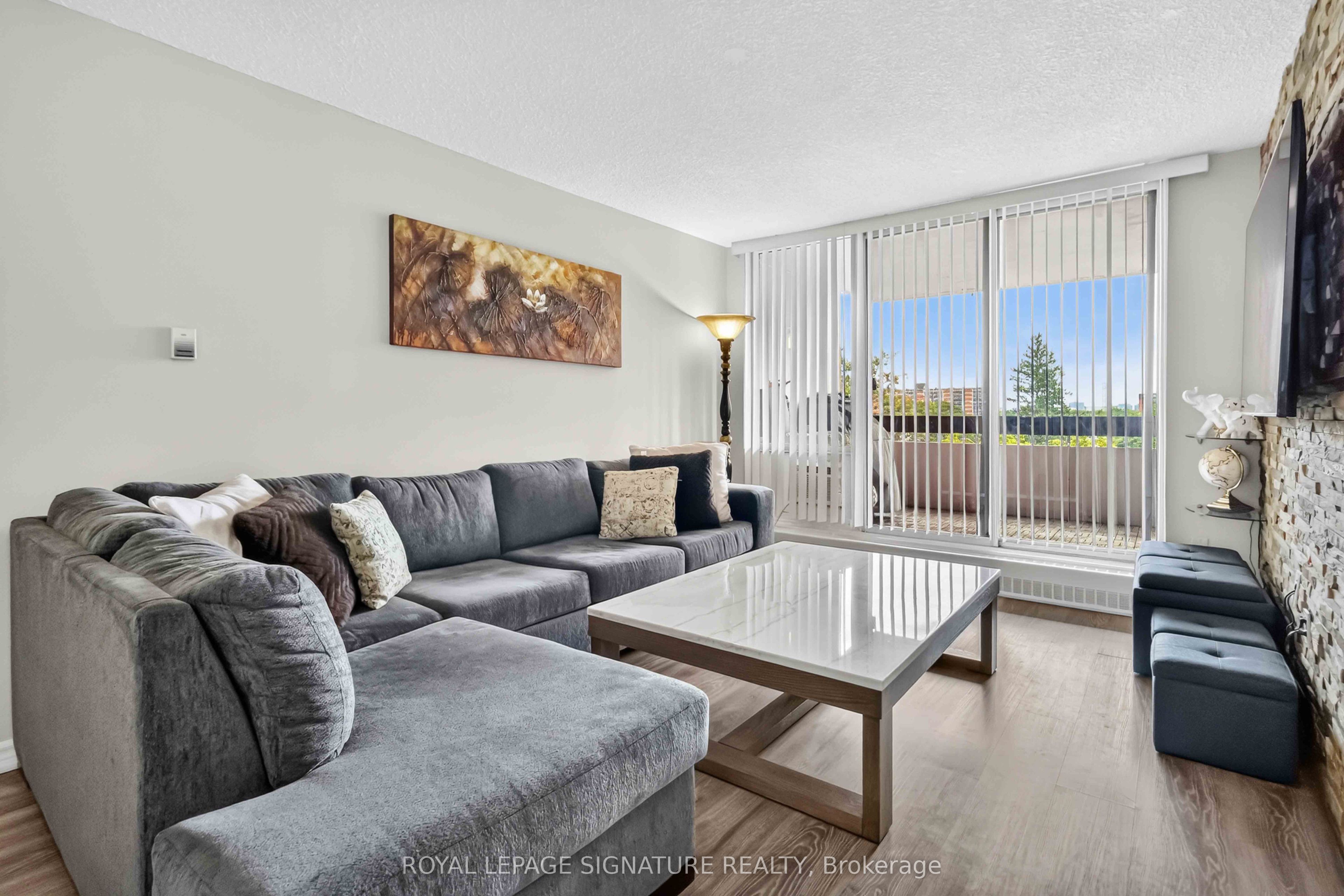 1615 Bloor Street 512 Property Photo 6