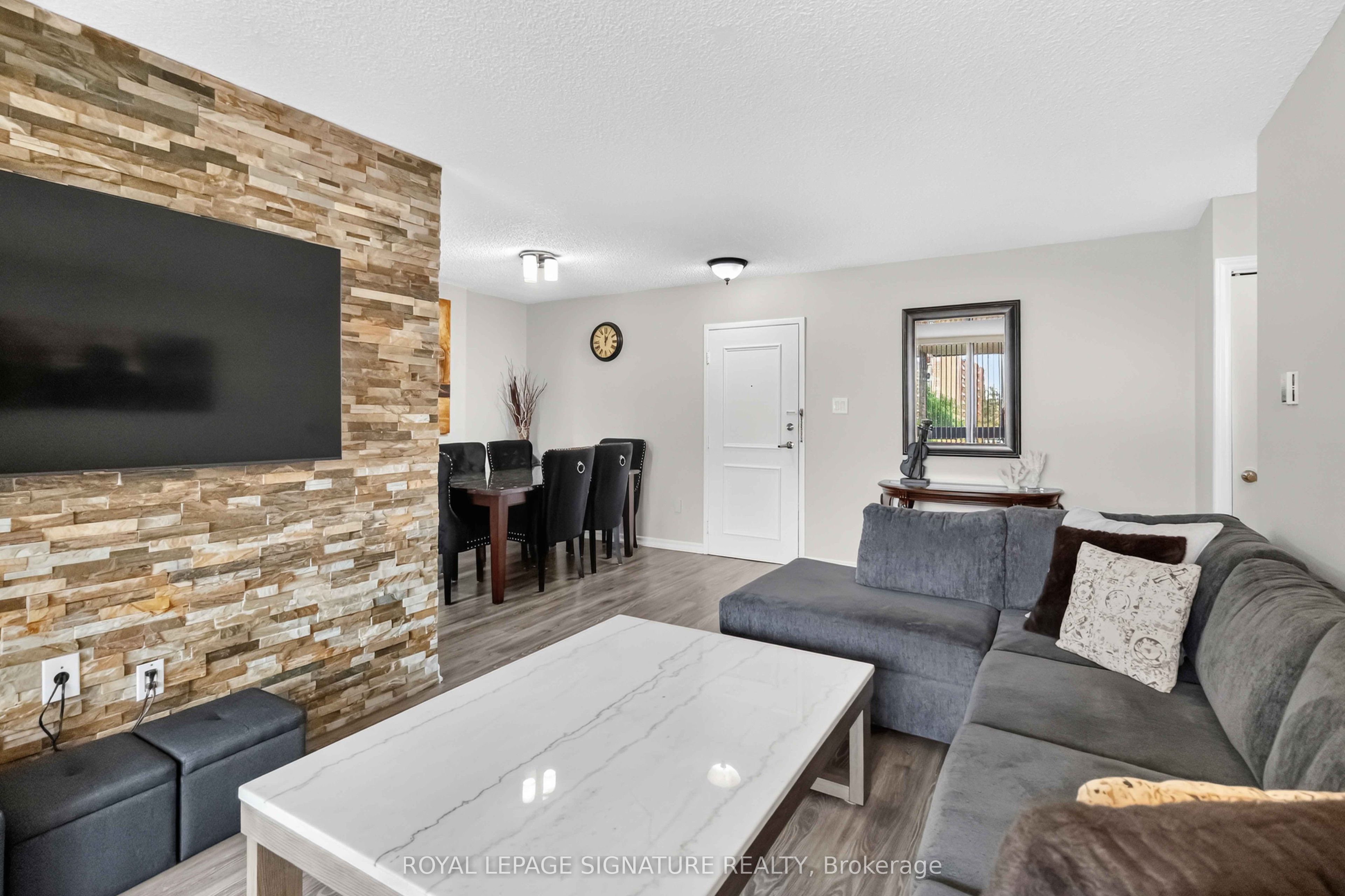 1615 Bloor Street 512 Property Photo 8