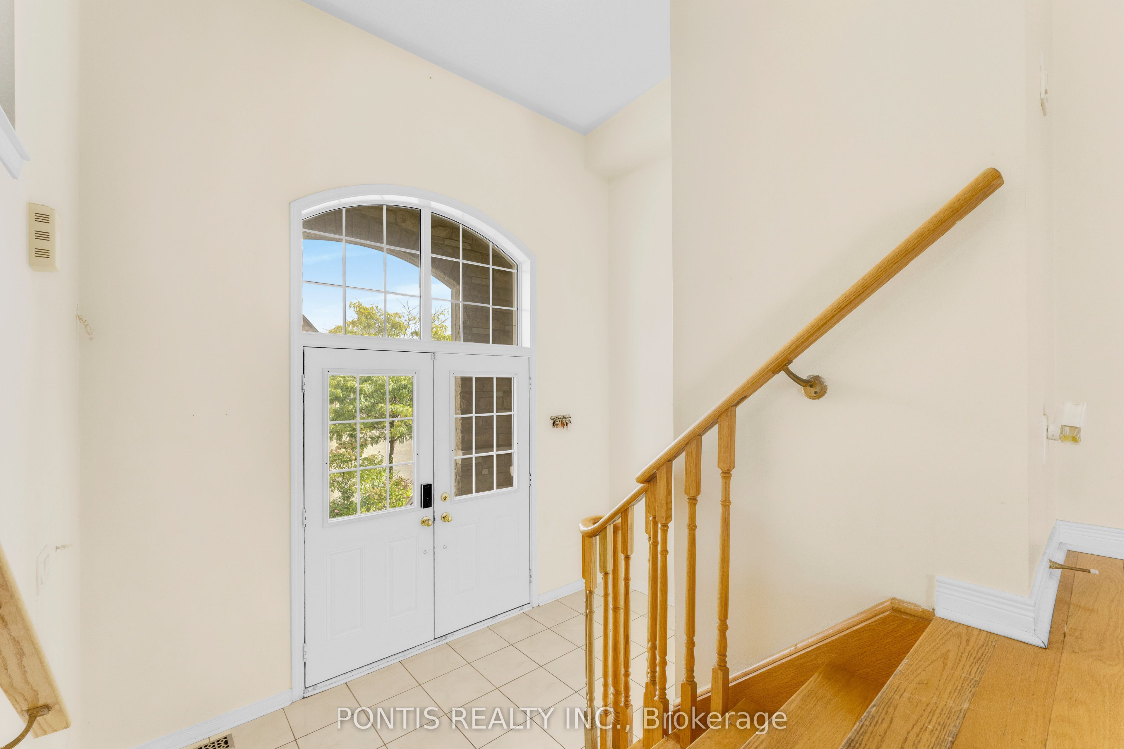 14 Arrowstone Court Property Photo 5