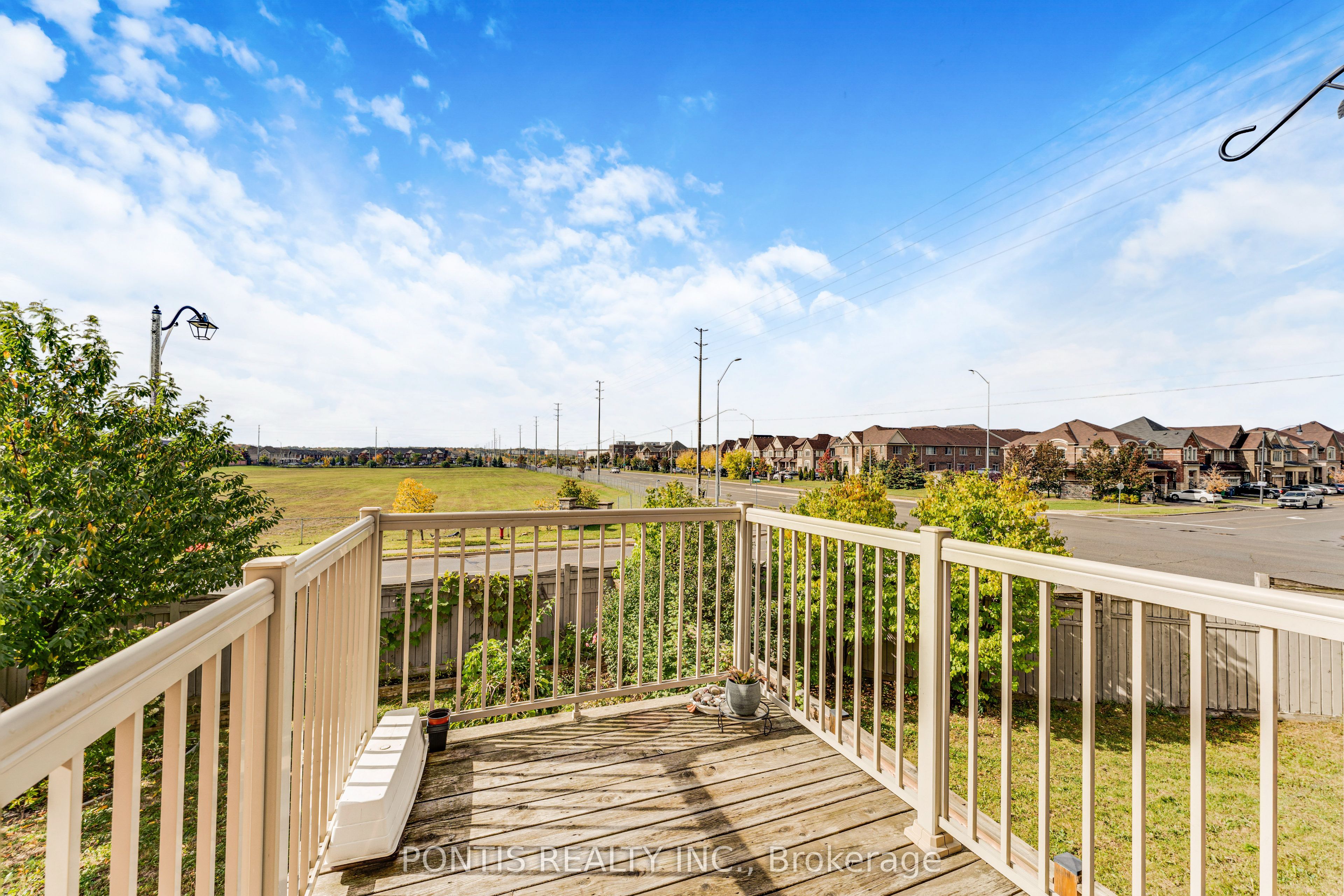 14 Arrowstone Court Property Photo 18