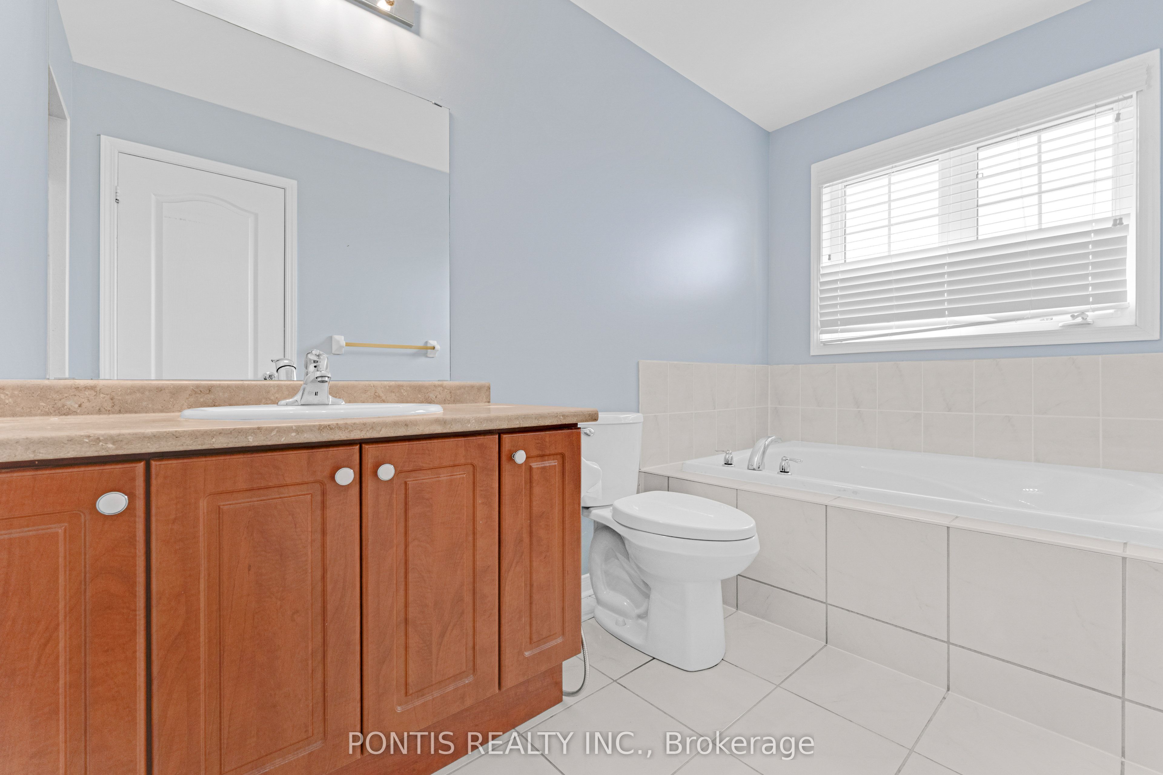14 Arrowstone Court Property Photo 28