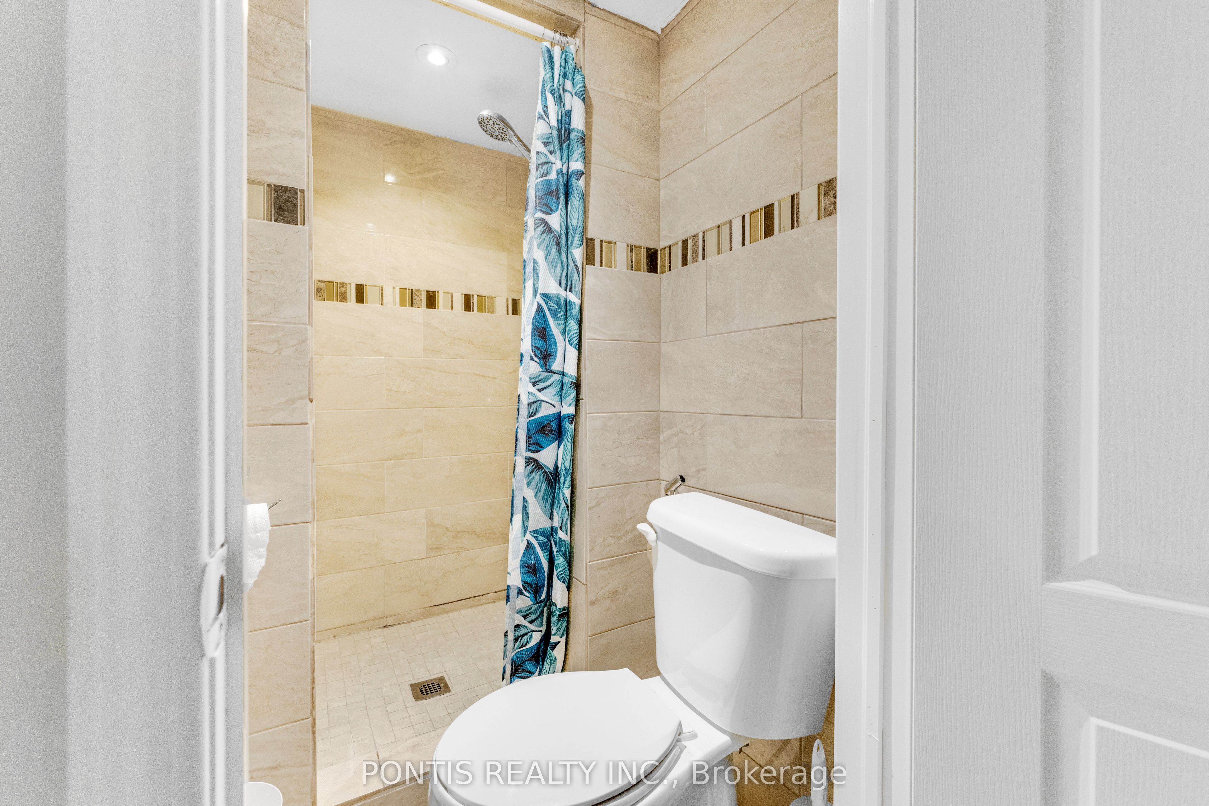 14 Arrowstone Court Property Photo 42