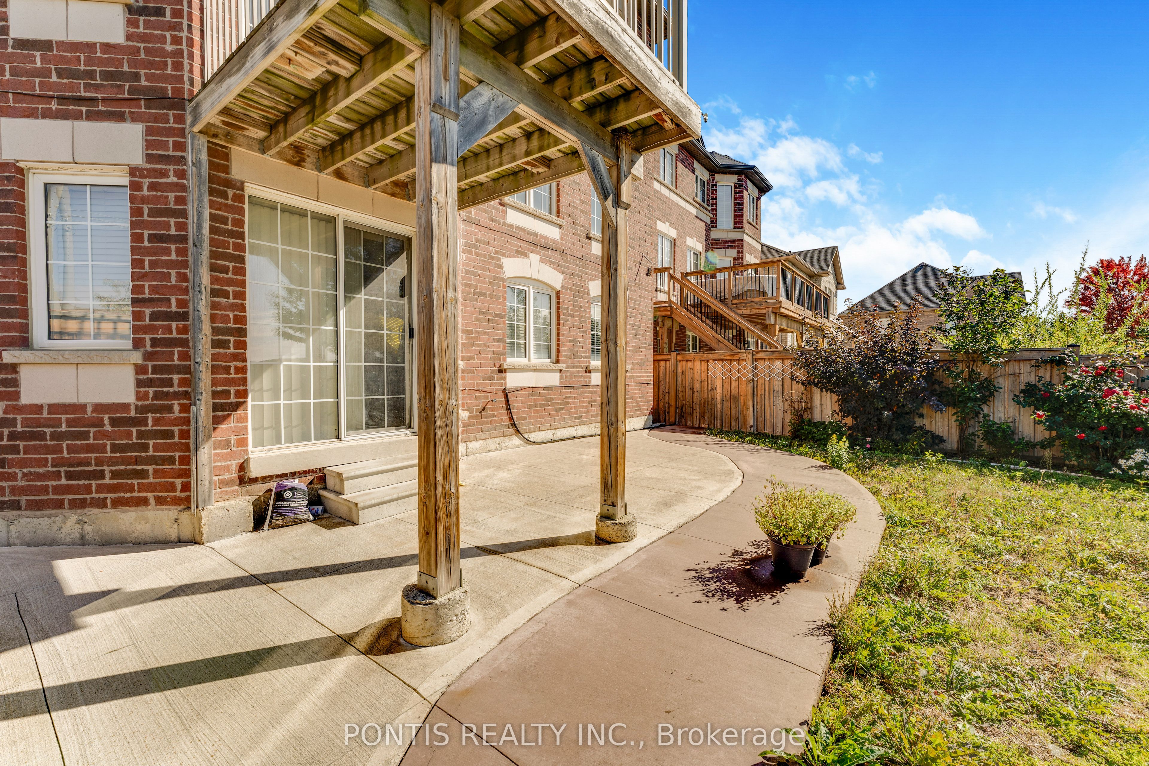 14 Arrowstone Court Property Photo 45