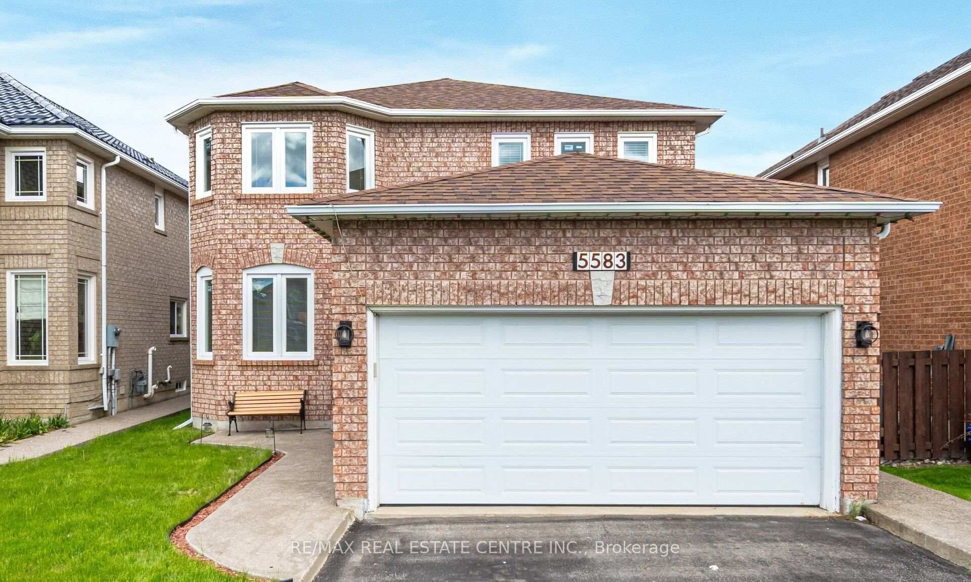 5583 Loonlake Bsmt Avenue Property Photo 1