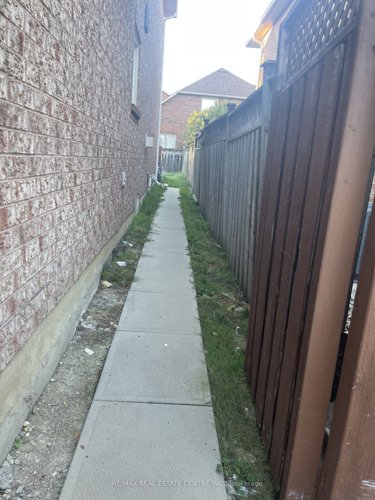 5583 Loonlake Bsmt Avenue Property Photo 15