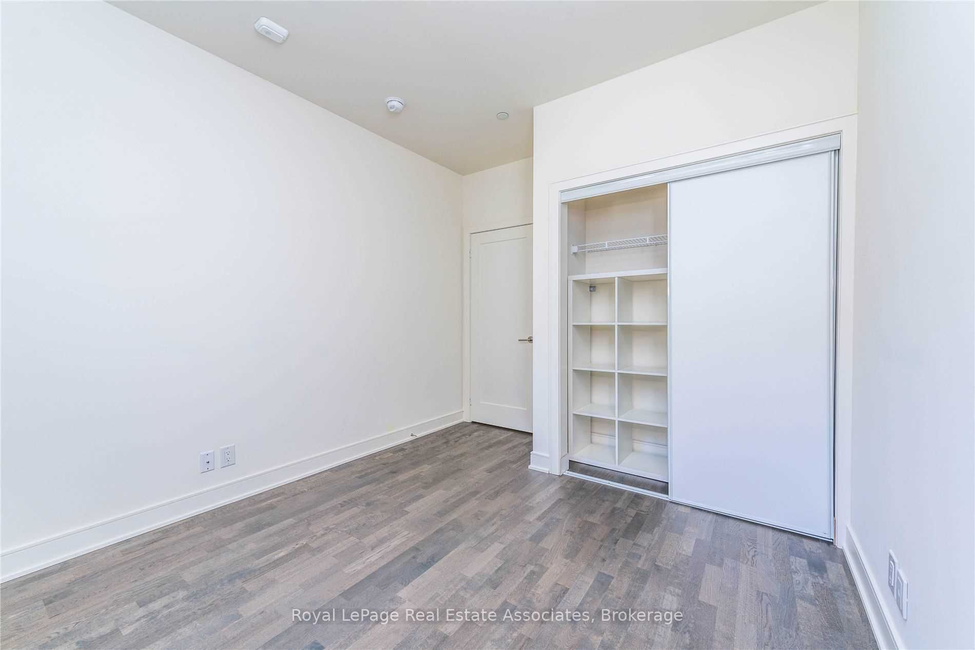 1575 Lakeshore Road W 141 Property Photo 21