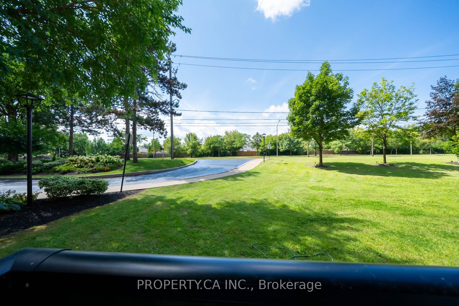 W13862460 Property Photo 21
